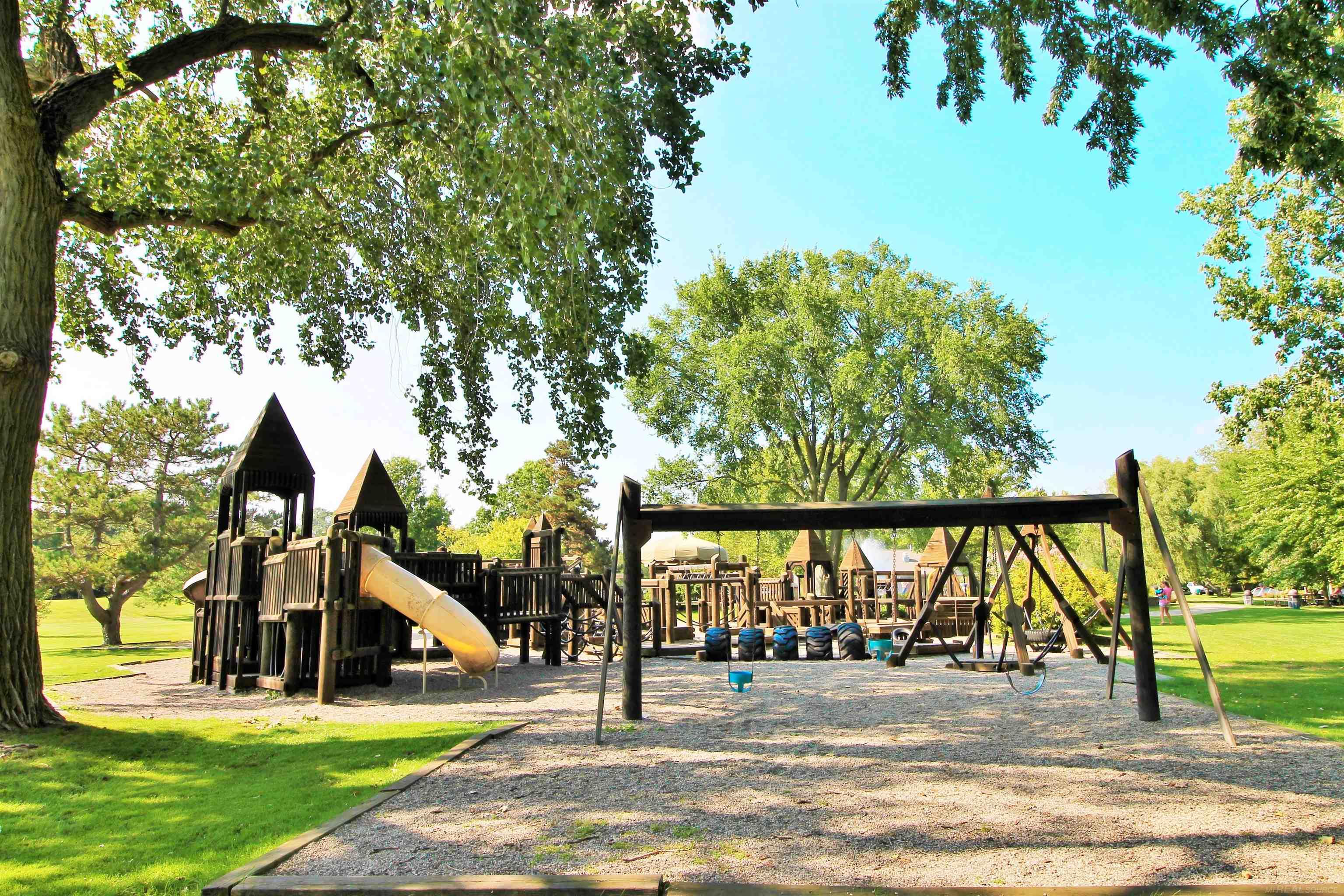 1264 Three Mile Drive