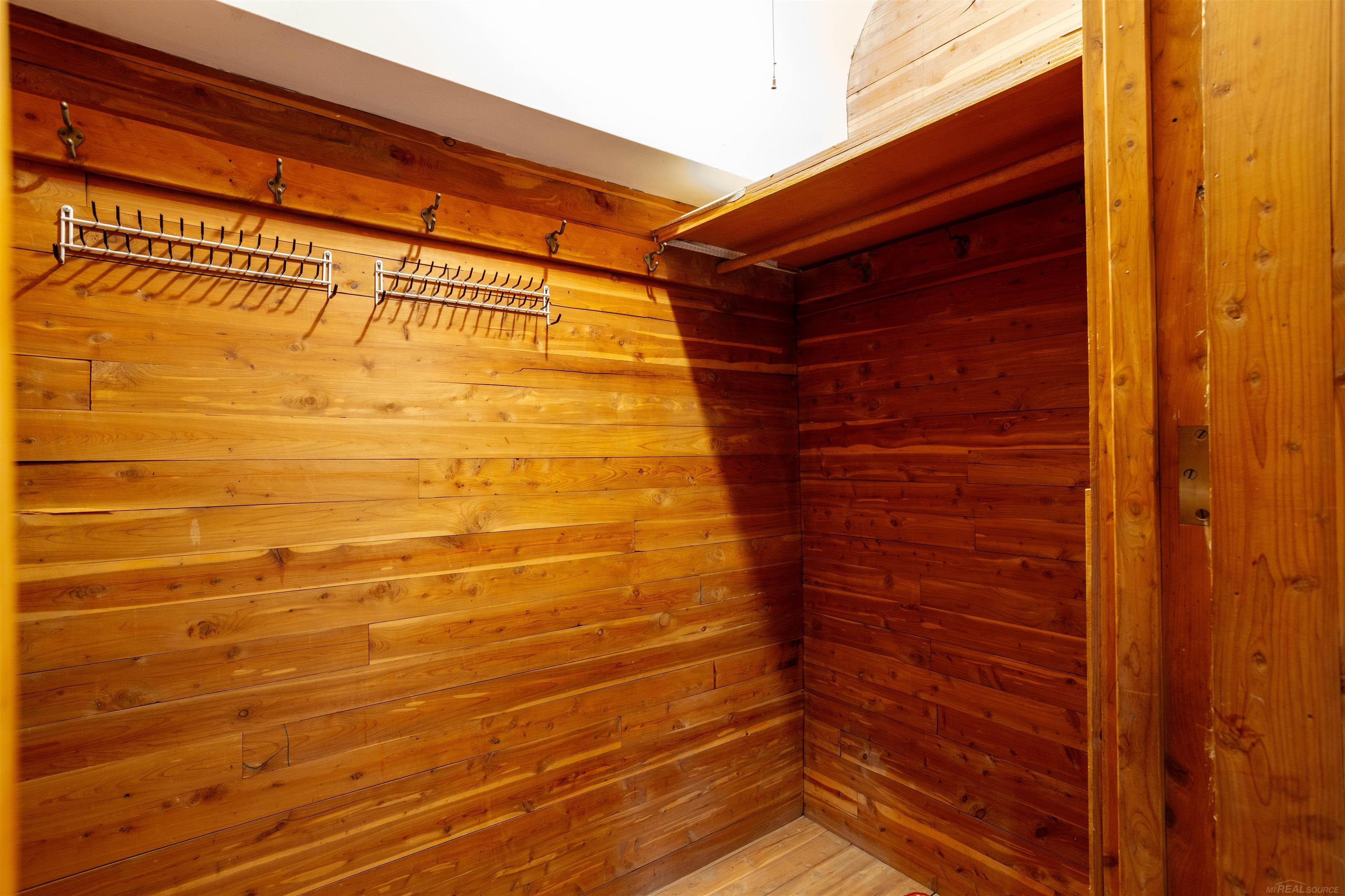 1264 Three Mile Drive