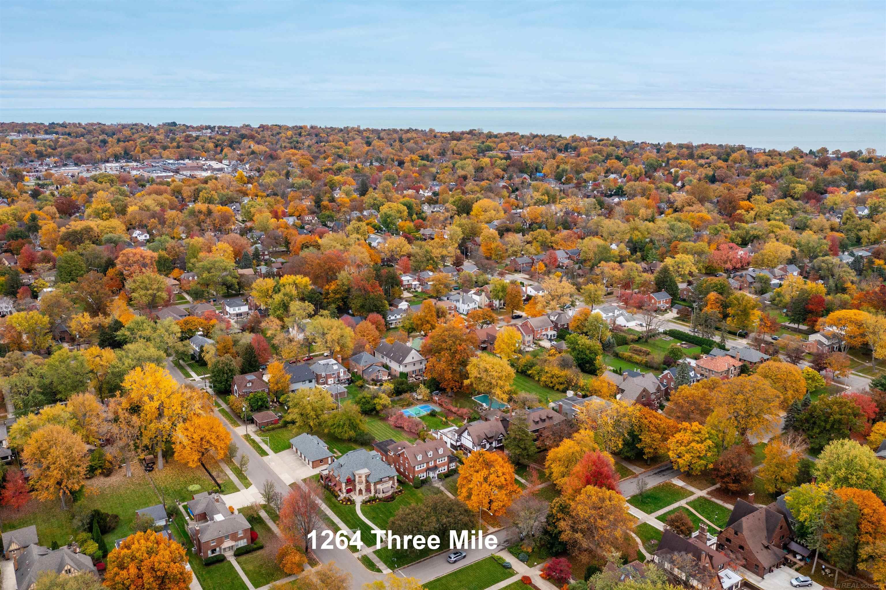 1264 Three Mile Drive