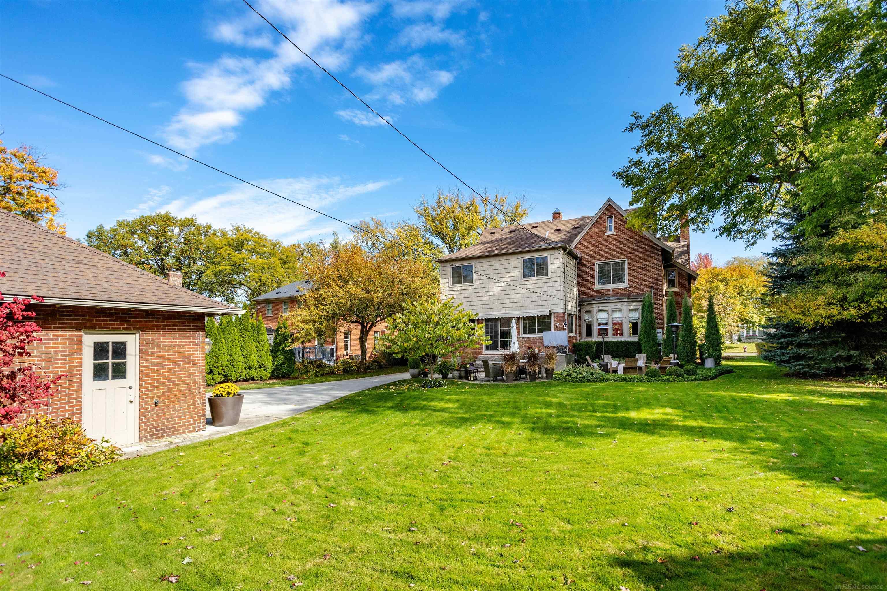 1011 Kensington Road