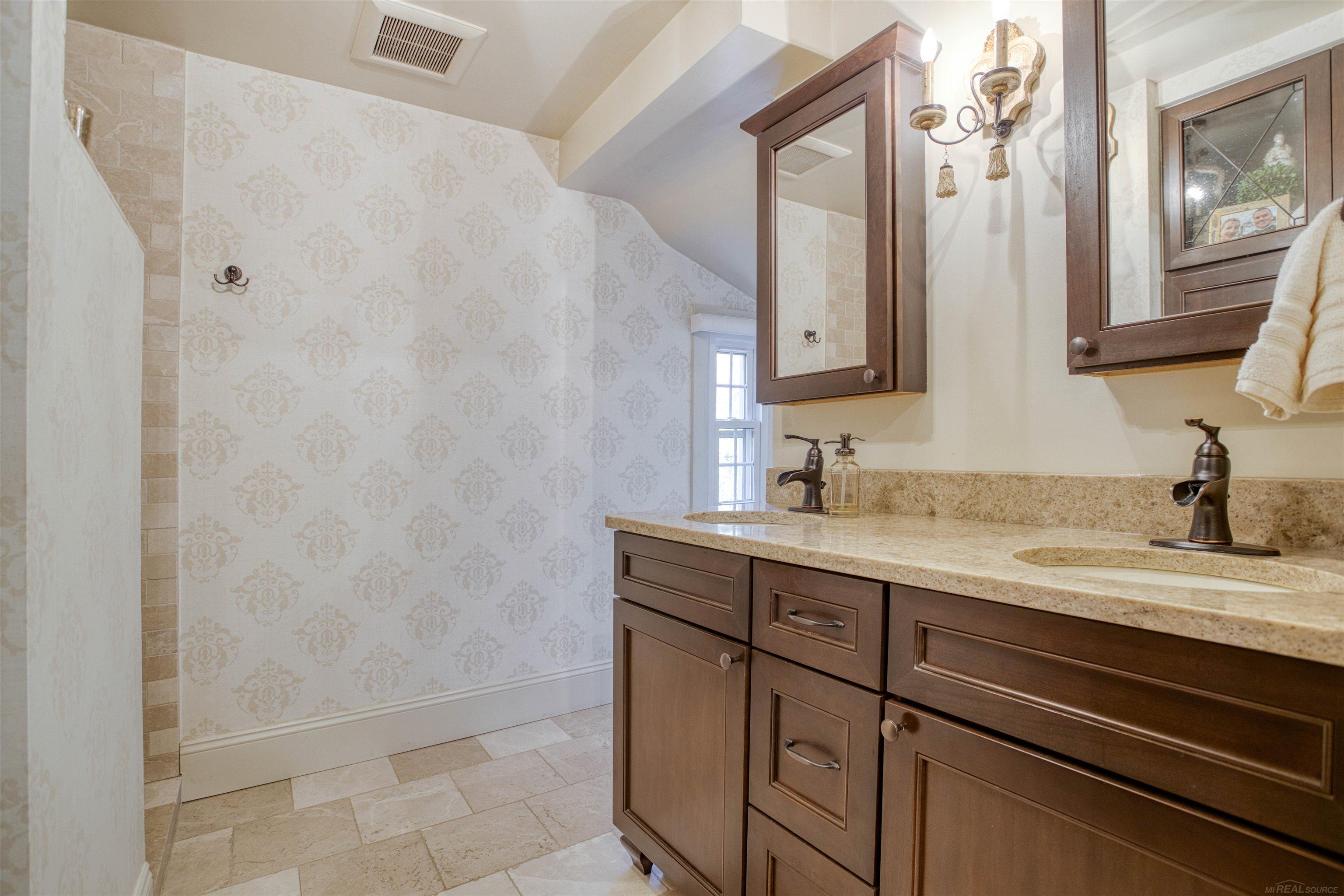 1011 Kensington Road