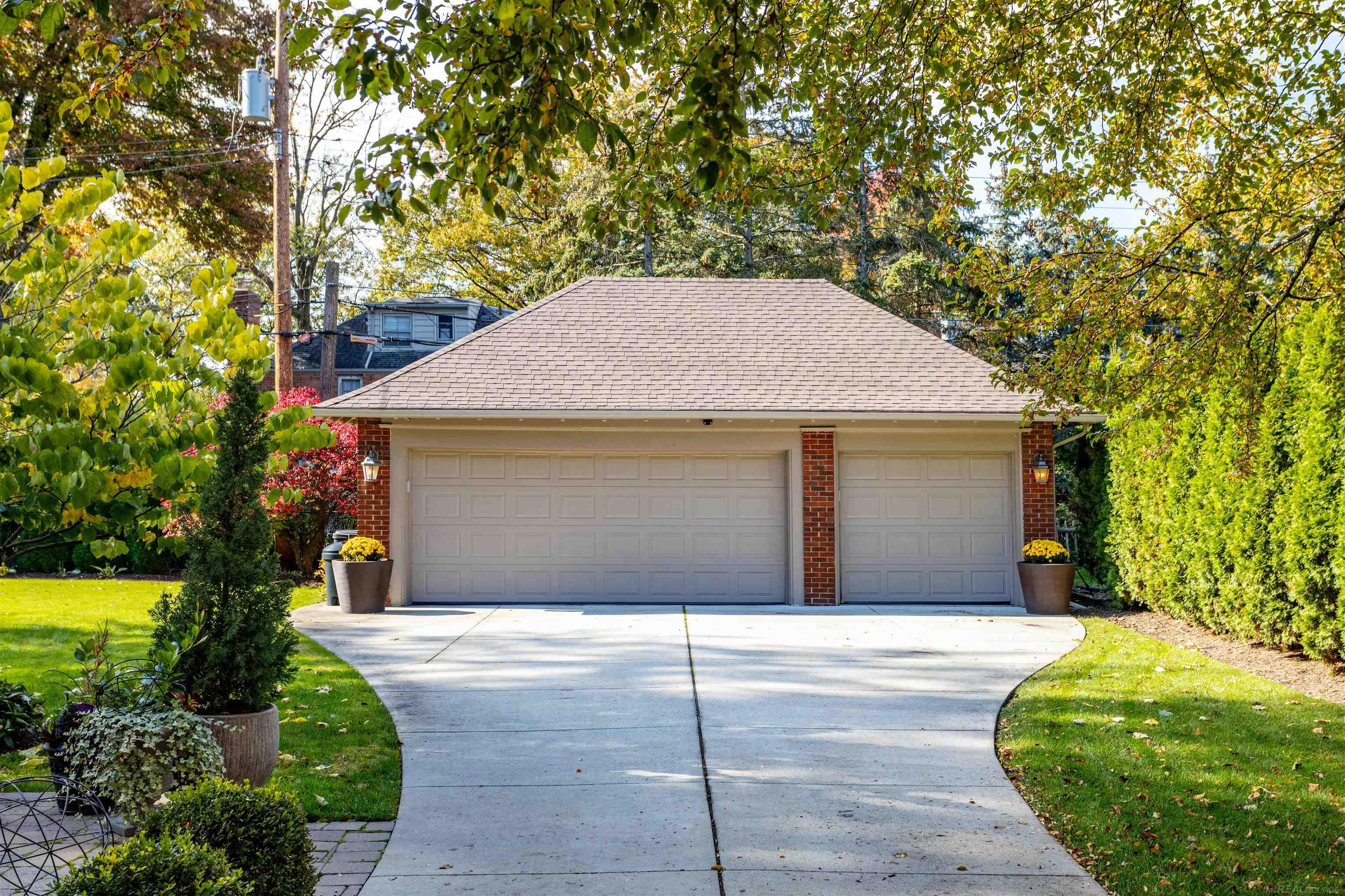 1011 Kensington Road