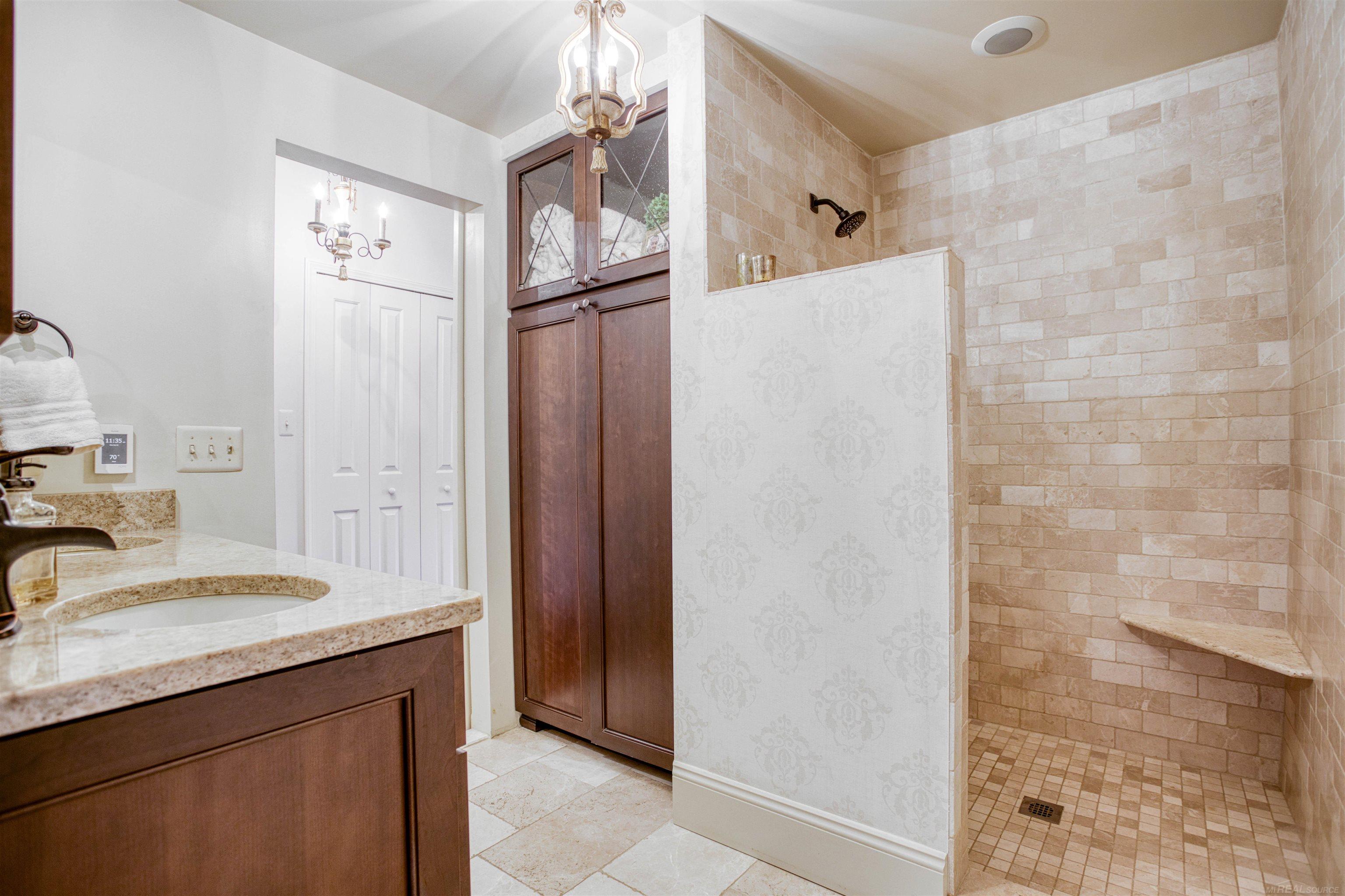 1011 Kensington Road