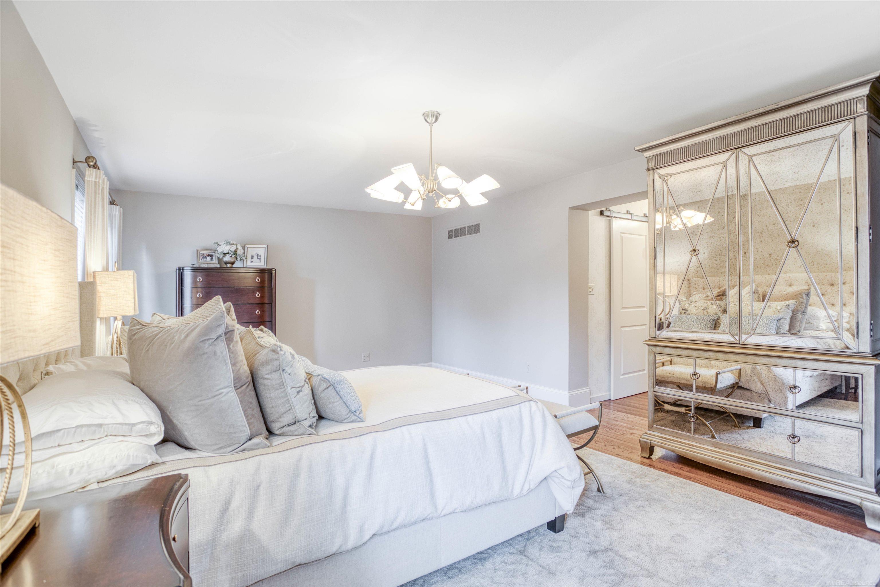 1011 Kensington Road