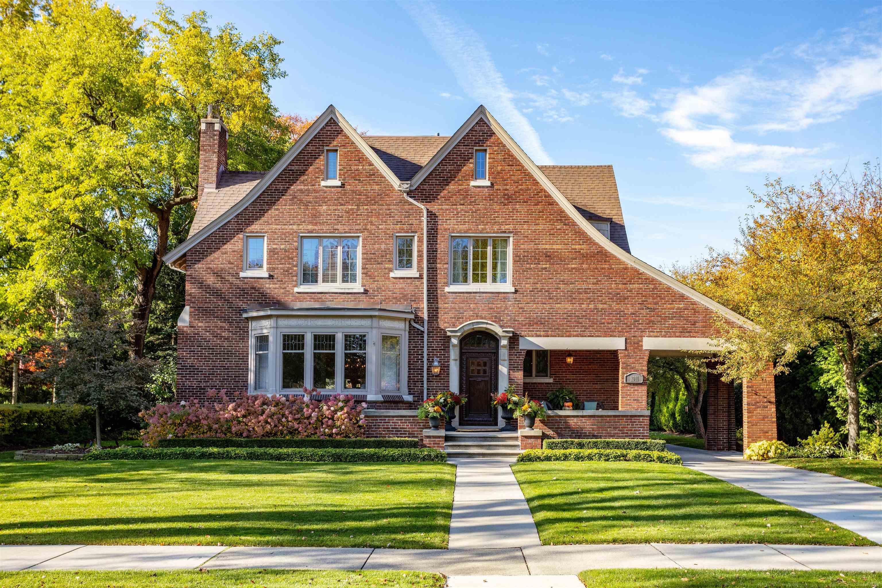 1011 Kensington Road