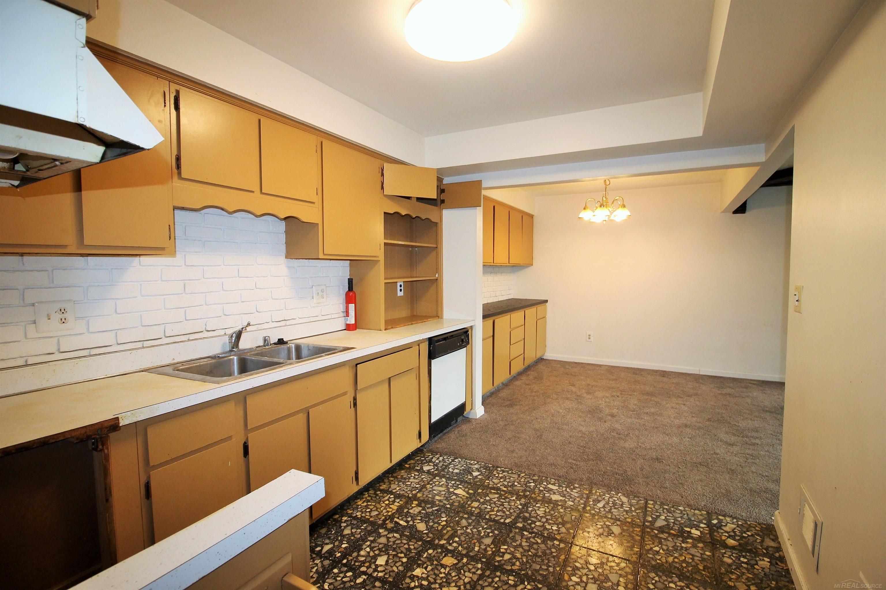 29636 City Center Drive # 4 Unit: #4