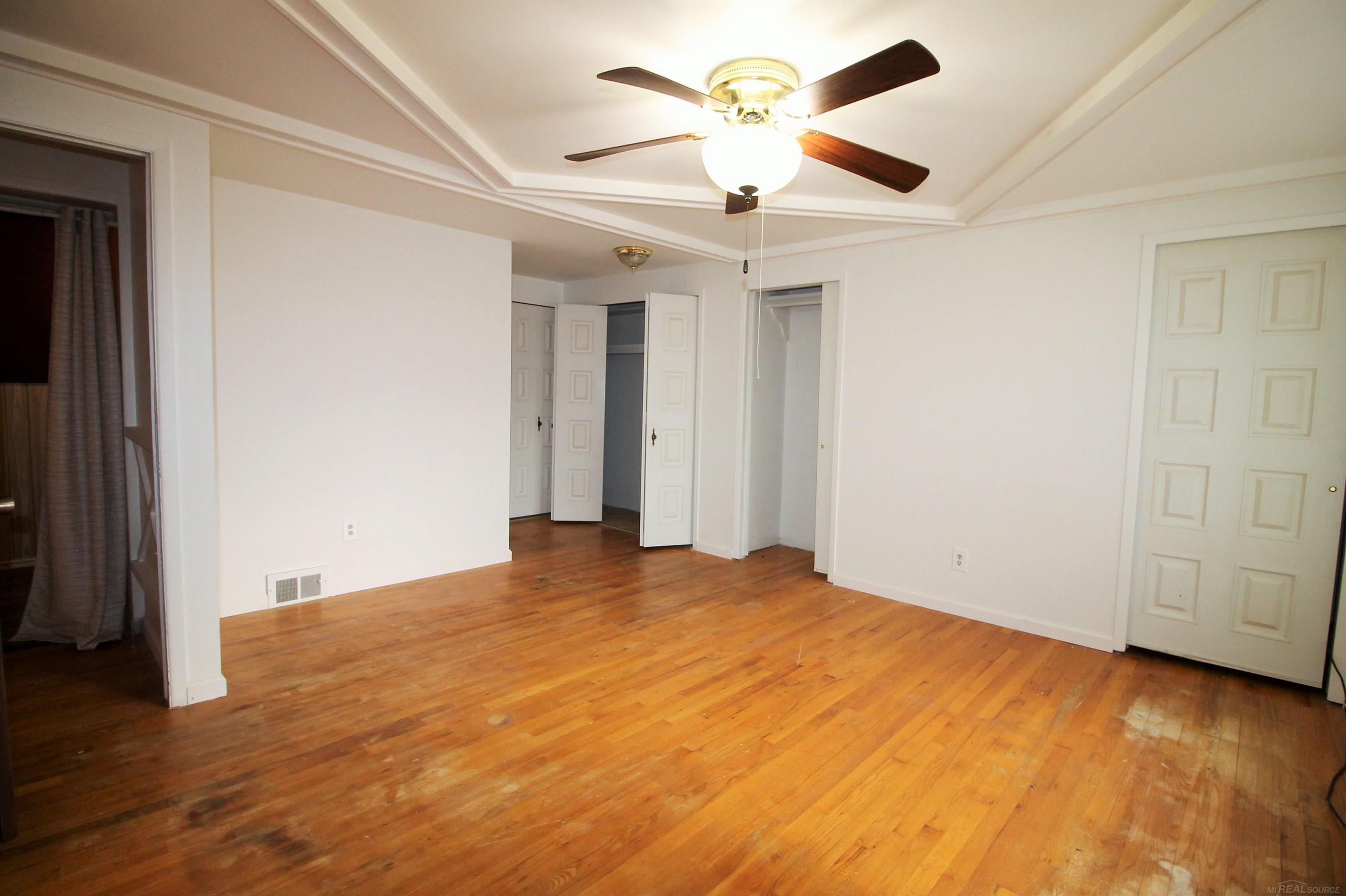 29636 City Center Drive # 4 Unit: #4