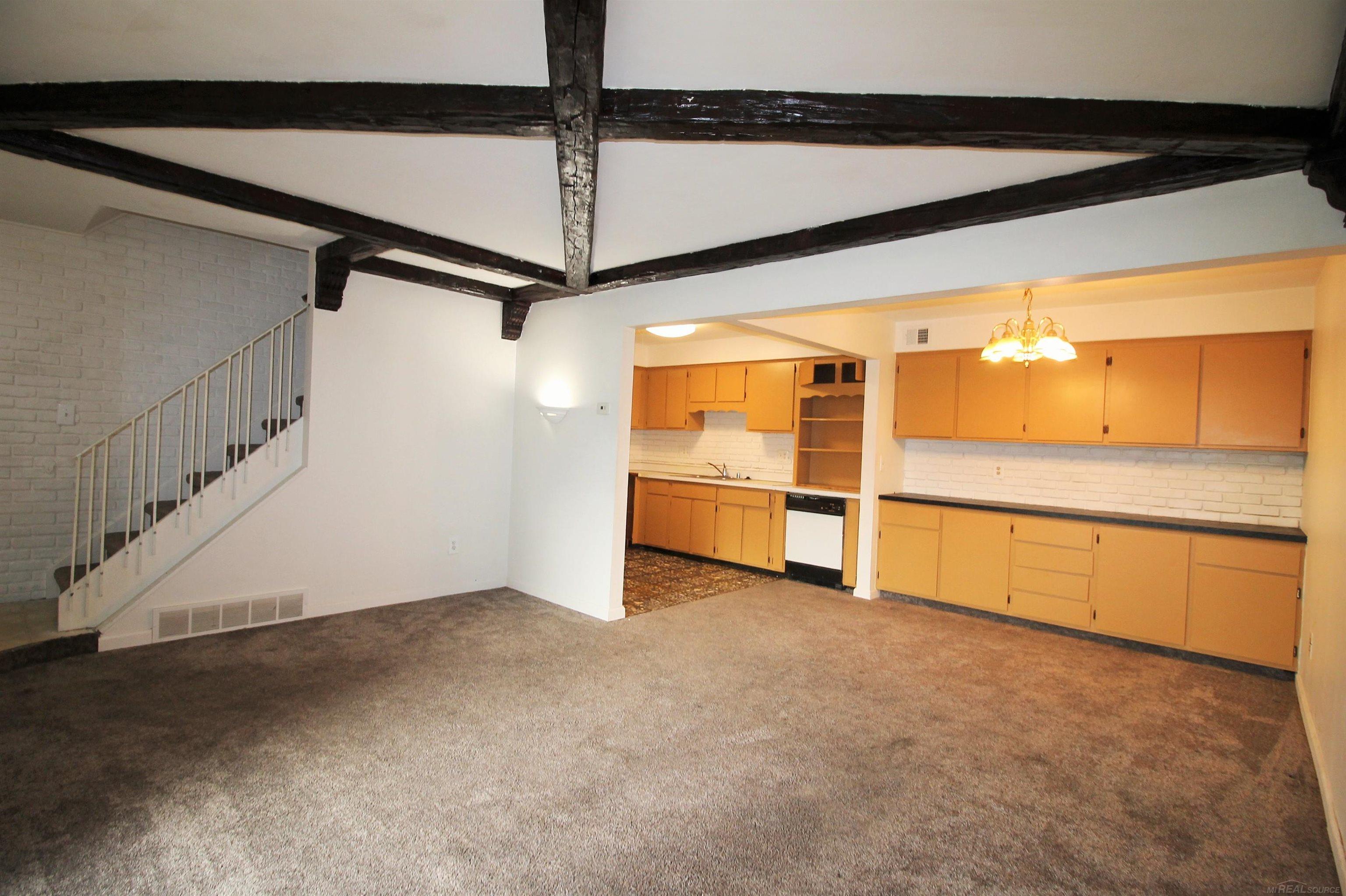 29636 City Center Drive # 4 Unit: #4