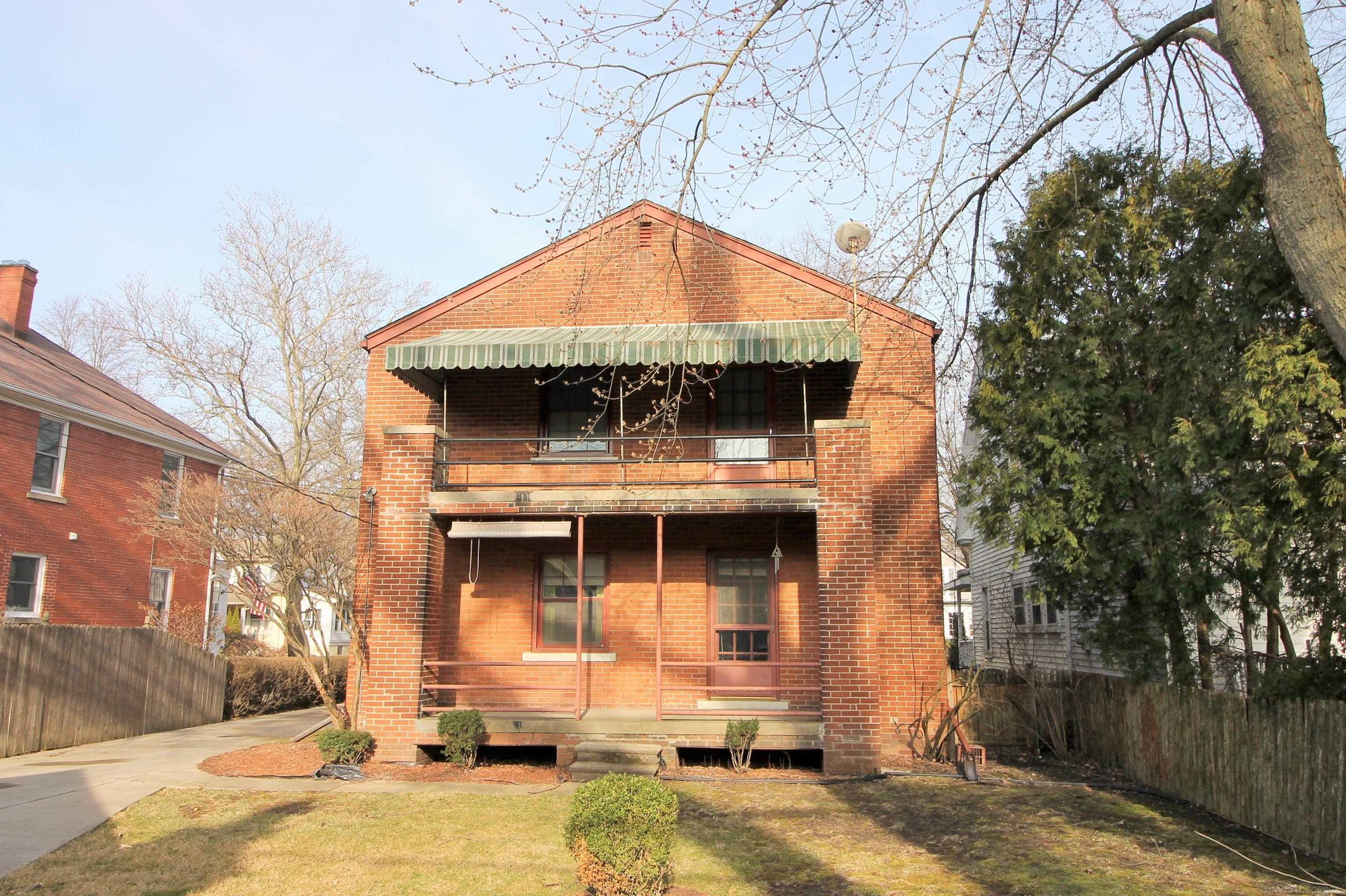 307-309 Rivard Boulevard