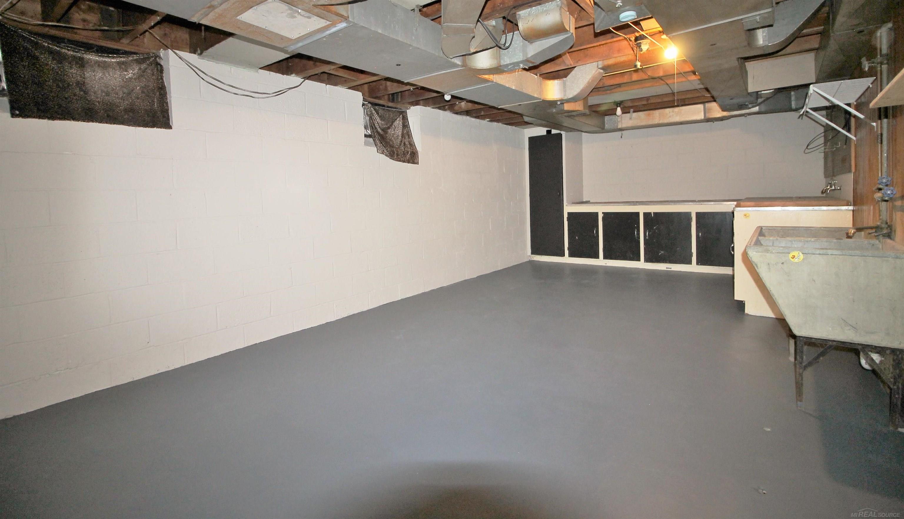 307-309 Rivard Boulevard