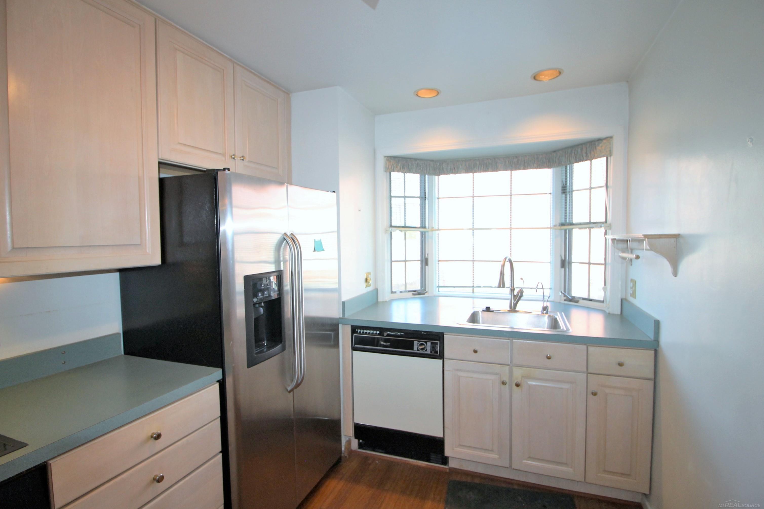 307-309 Rivard Boulevard