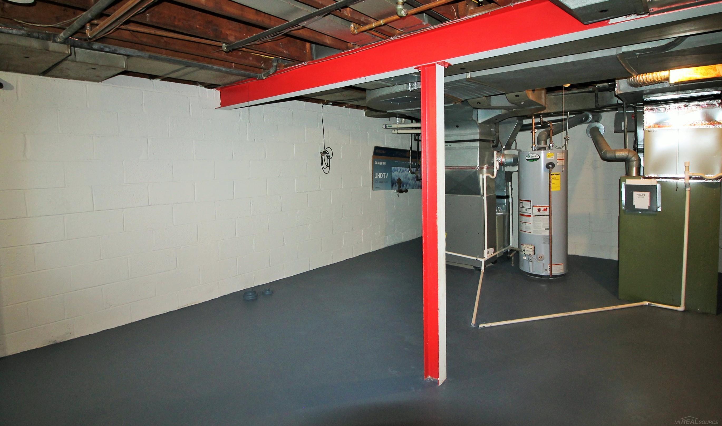 307-309 Rivard Boulevard