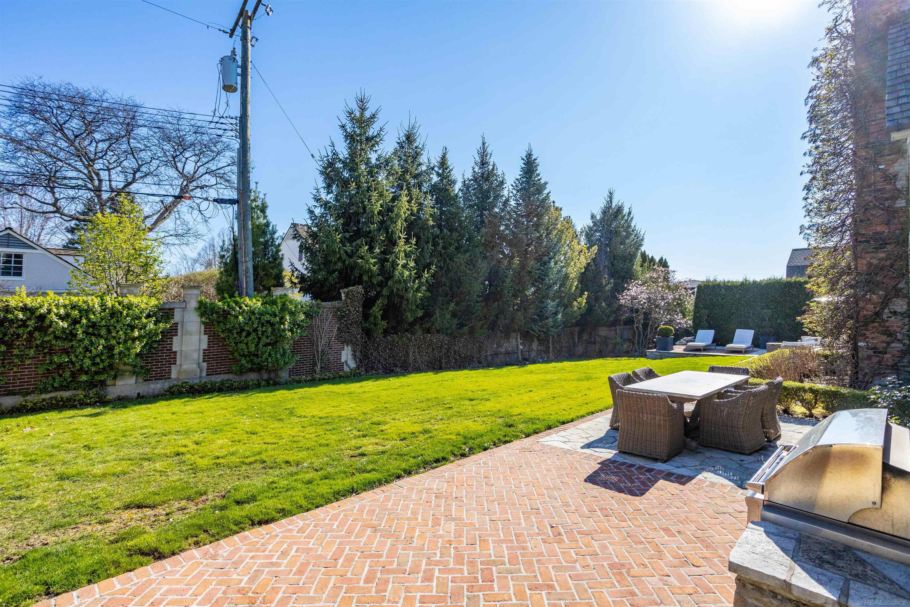 2 Cherry Hurst Lane Lane