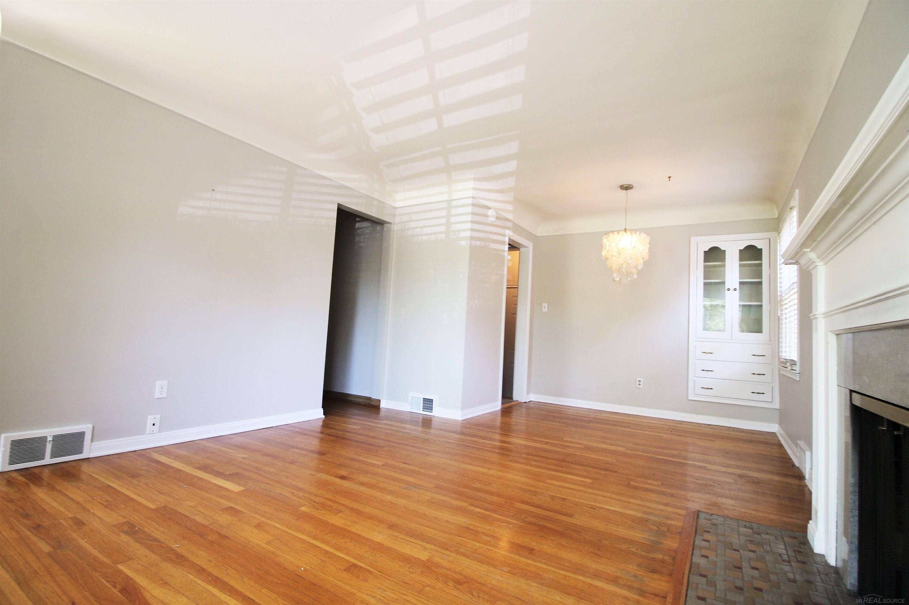 21327 Prestwick Avenue