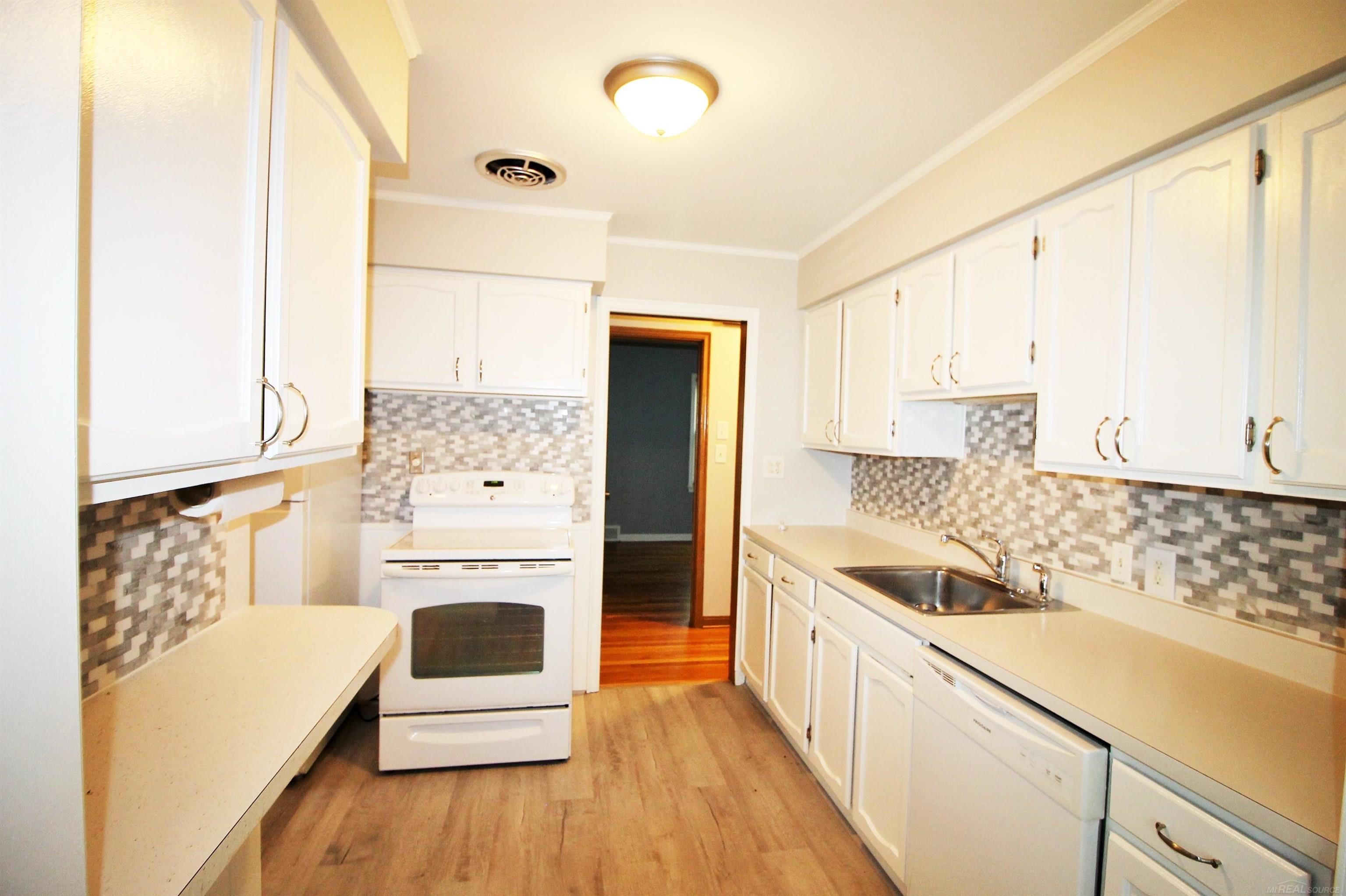 21327 Prestwick Avenue