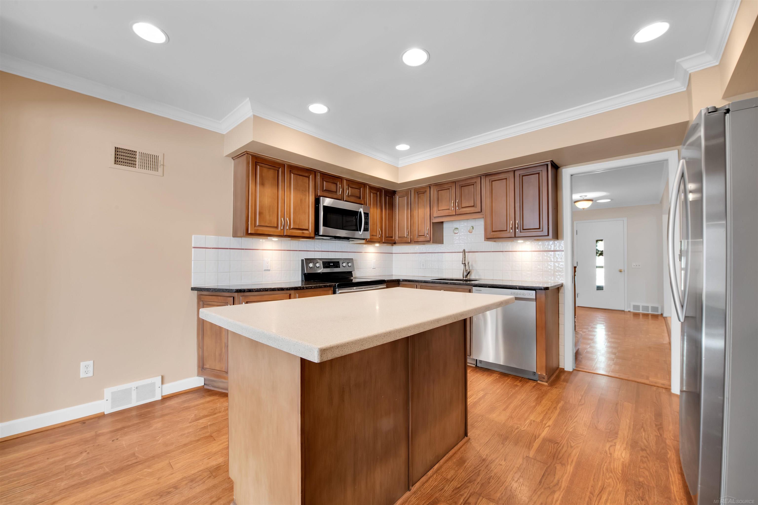 20070 Ghesquiere Court