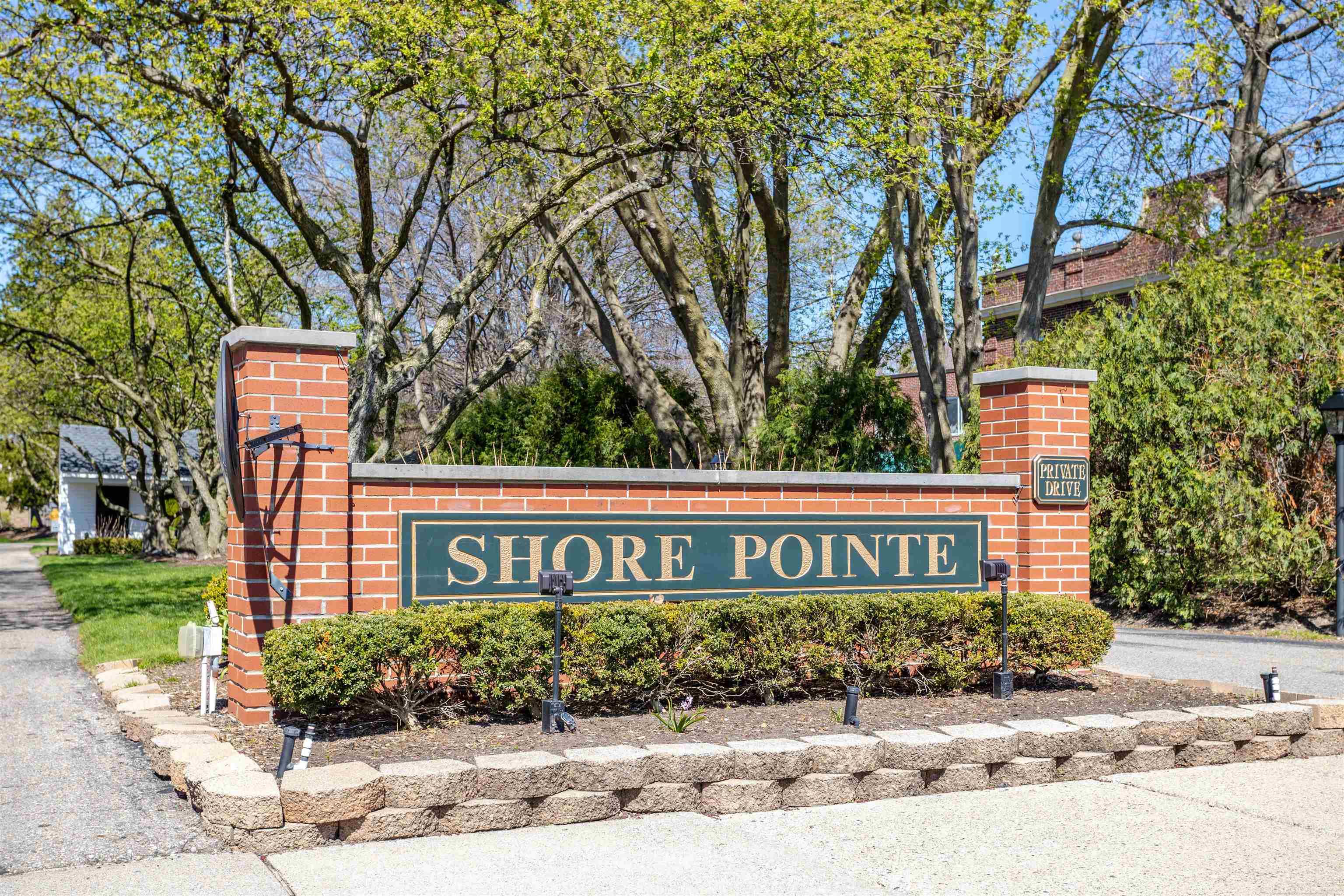 1993 Shorepointe Lane