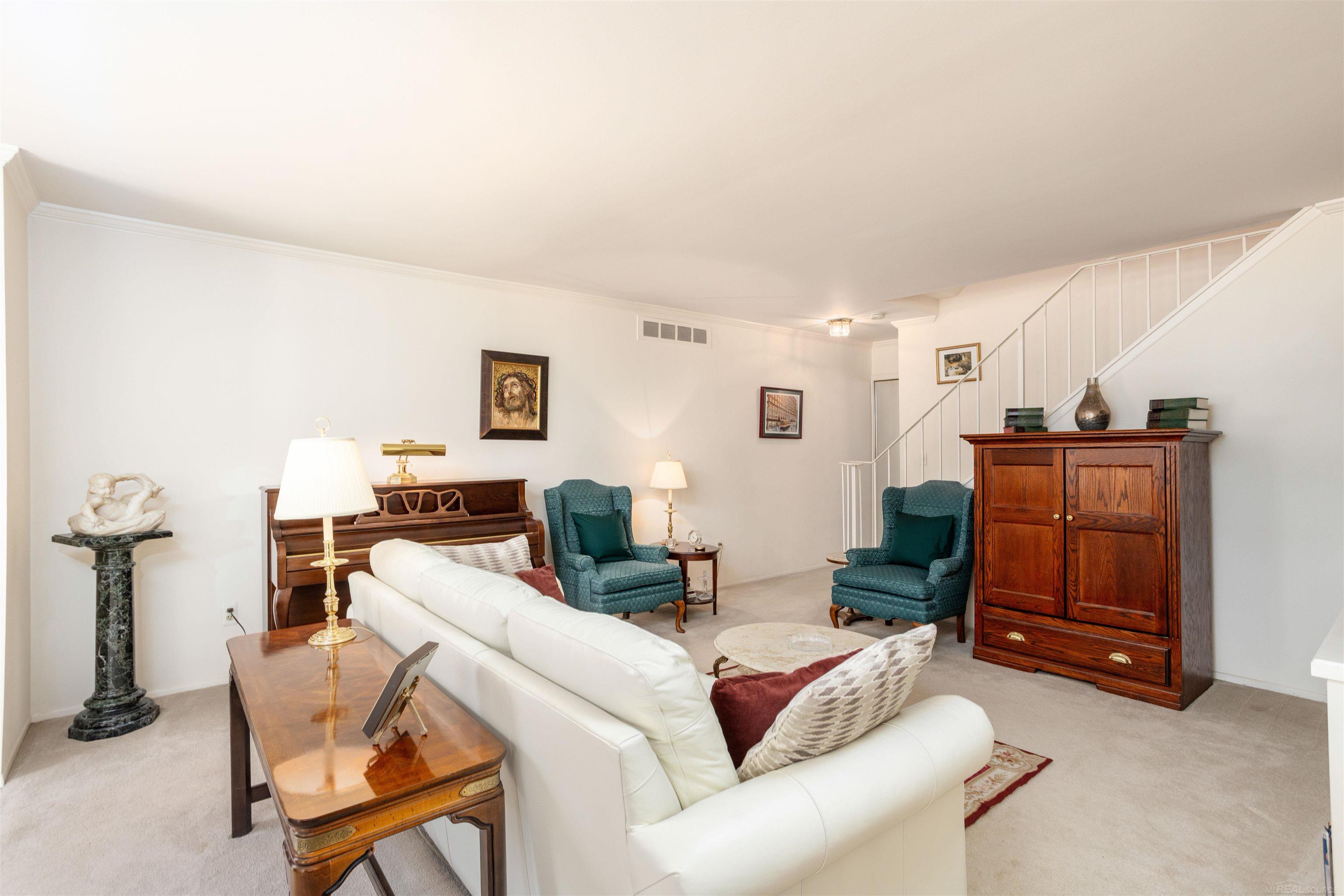 1993 Shorepointe Lane