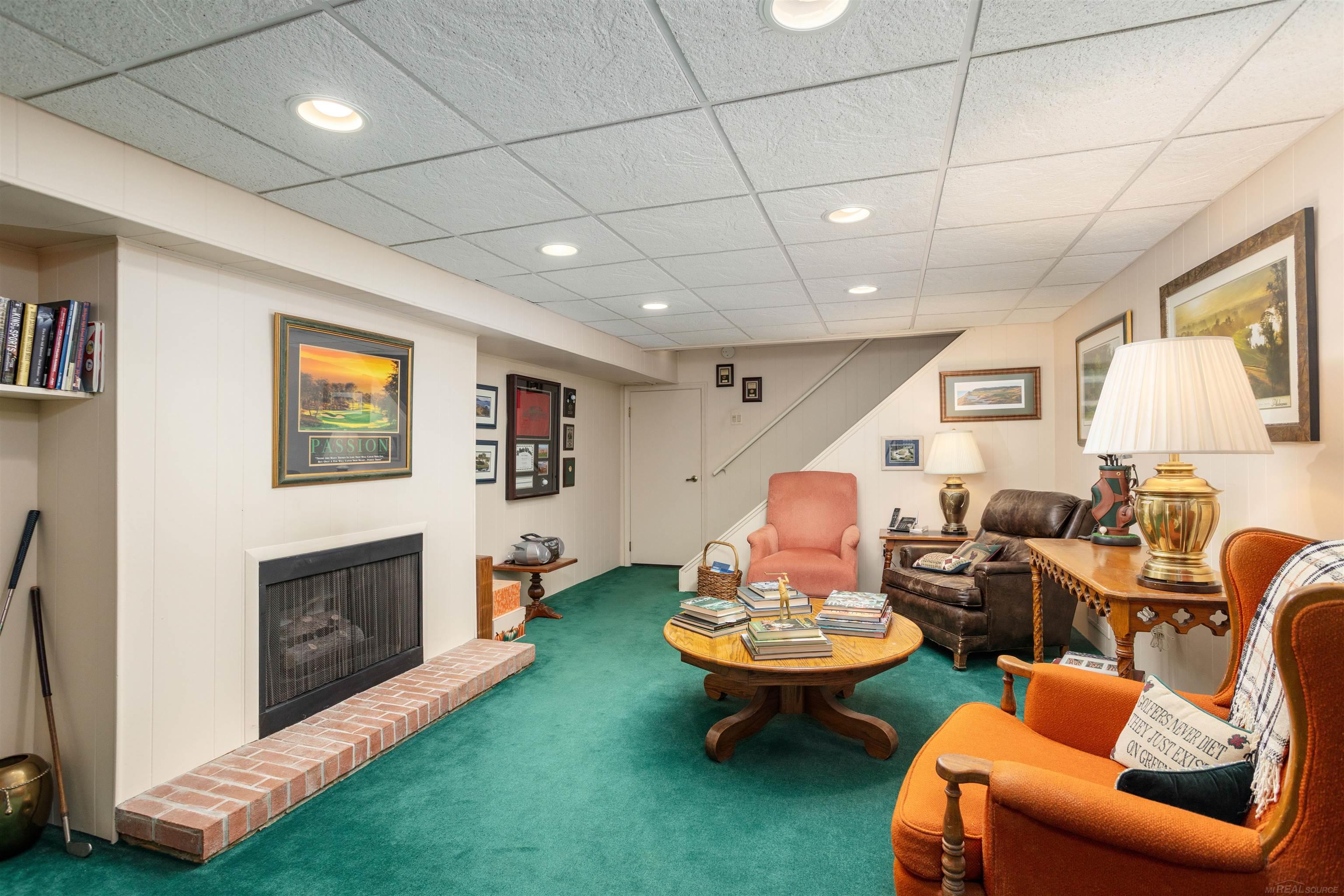 1993 Shorepointe Lane