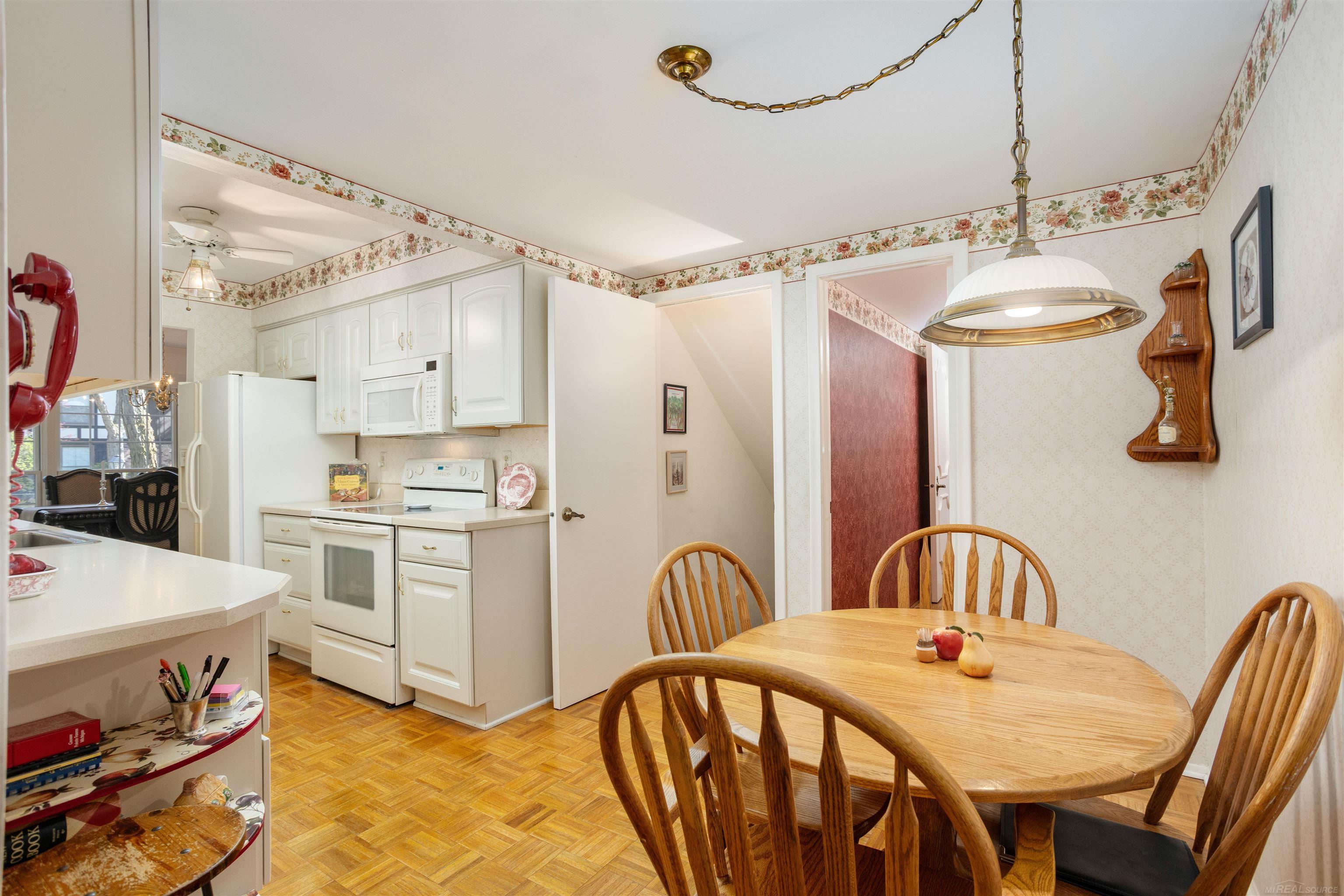 1993 Shorepointe Lane