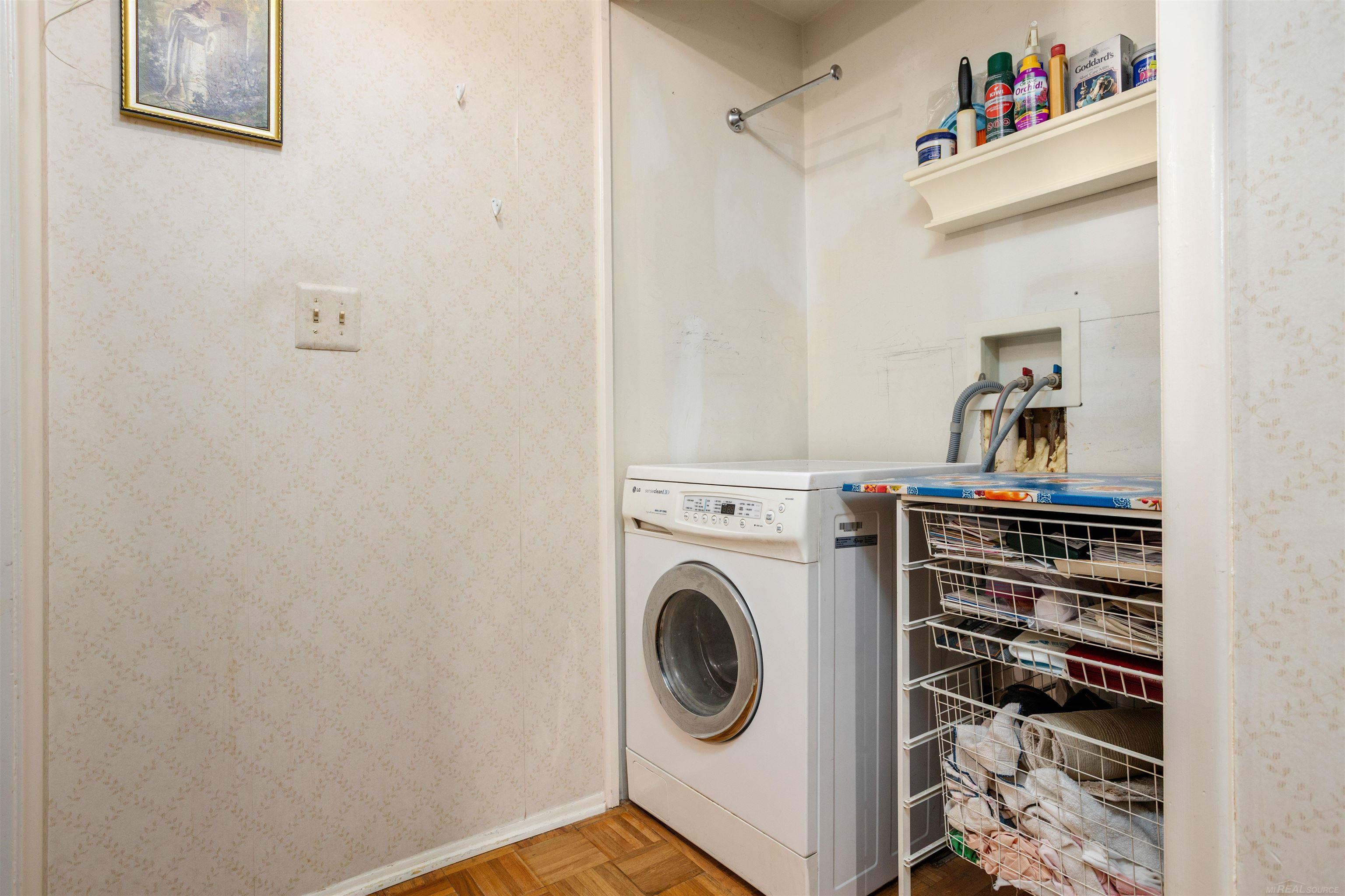 1993 Shorepointe Lane