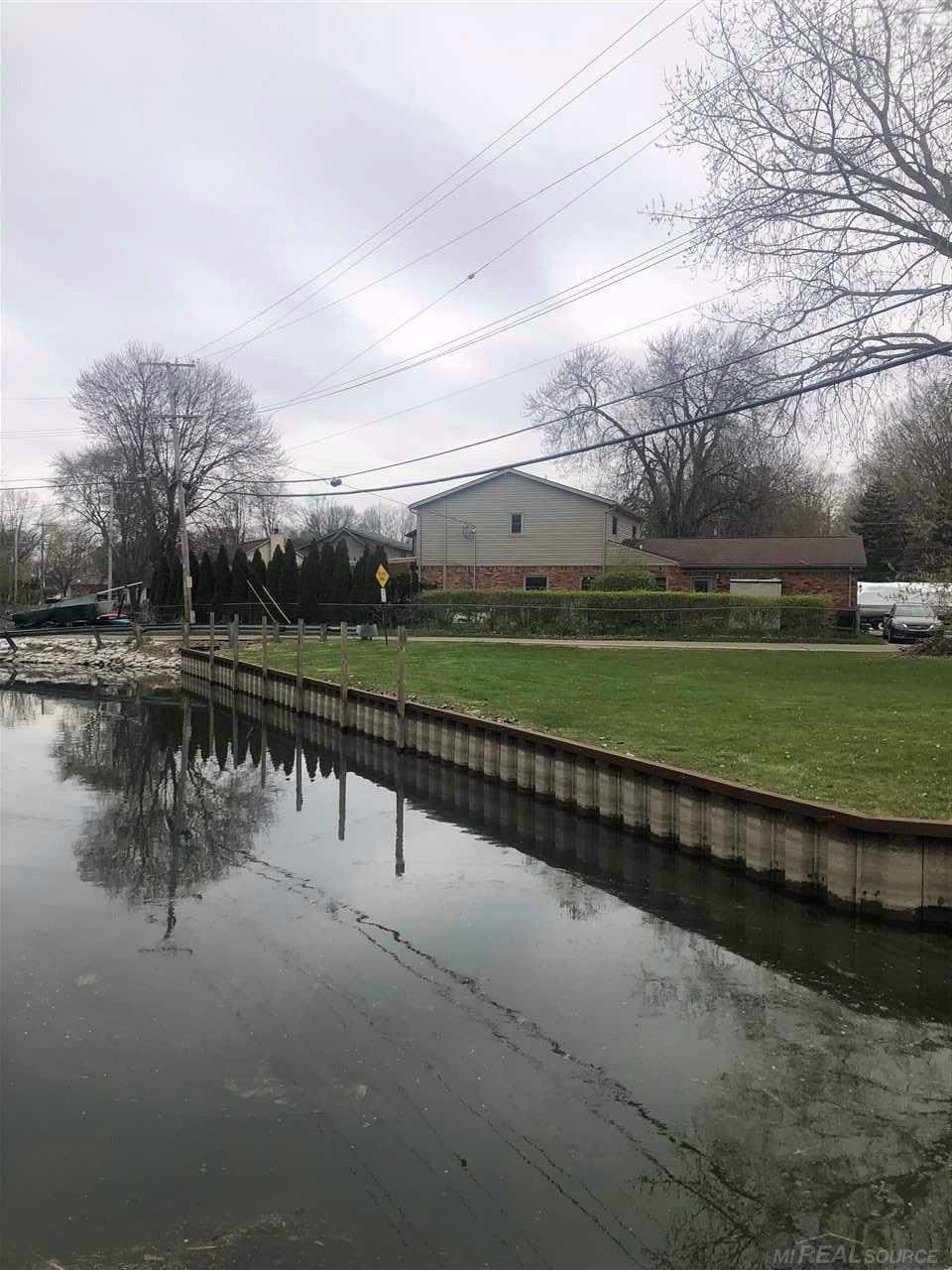 000 Pointe Rosa Street