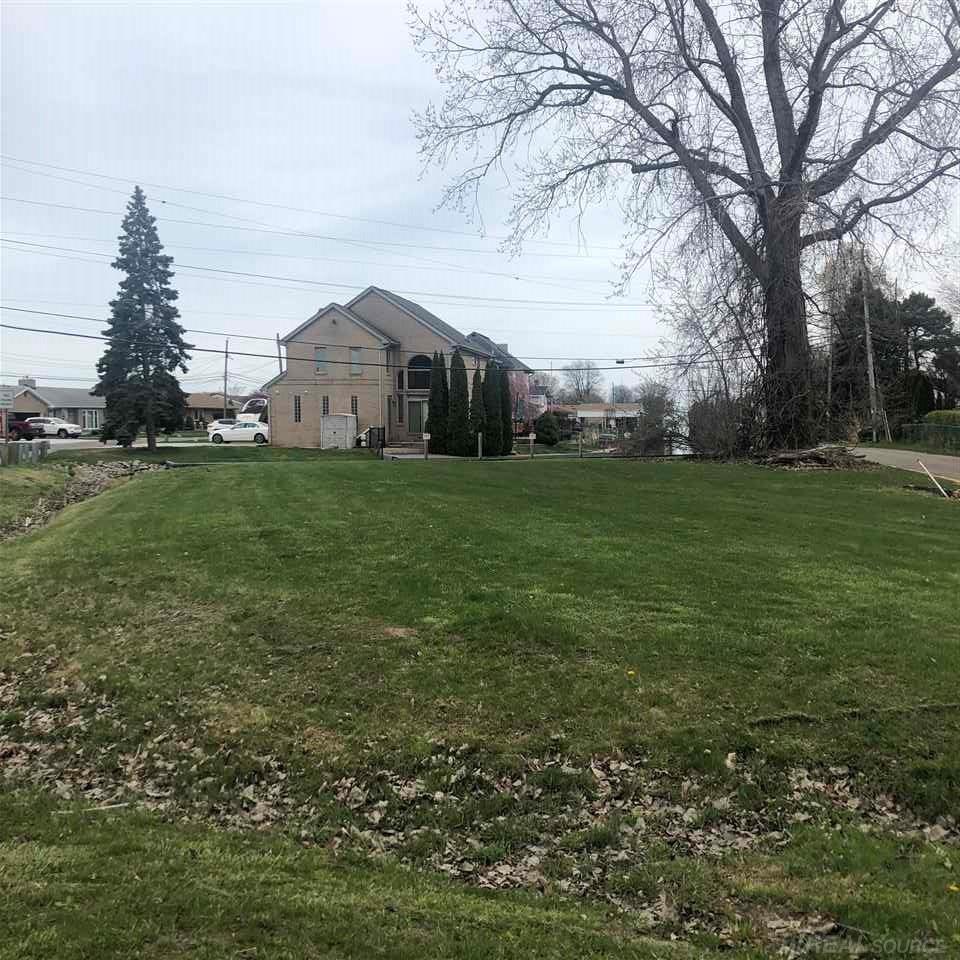 000 Pointe Rosa Street