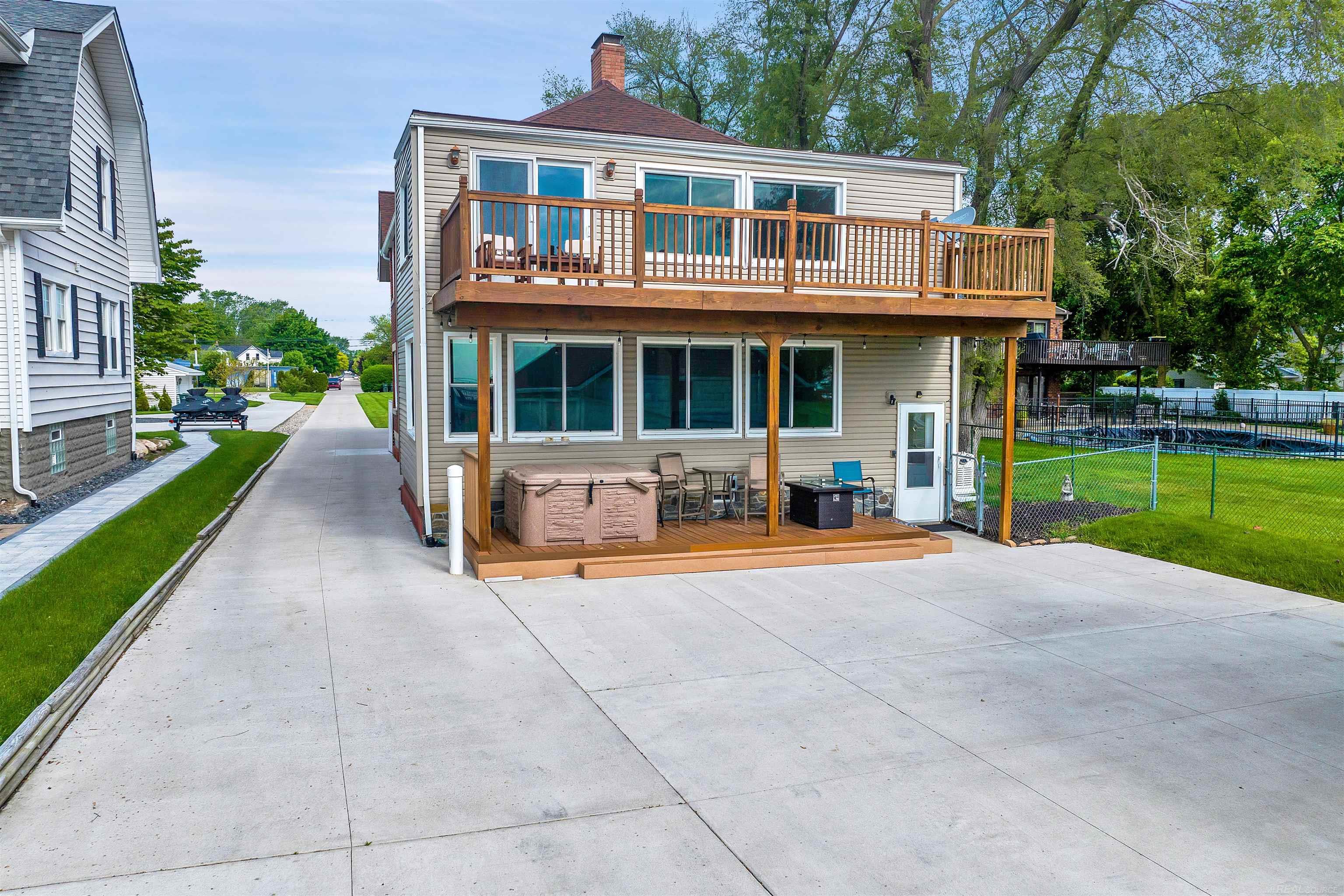 31224 Jefferson Ave. Avenue