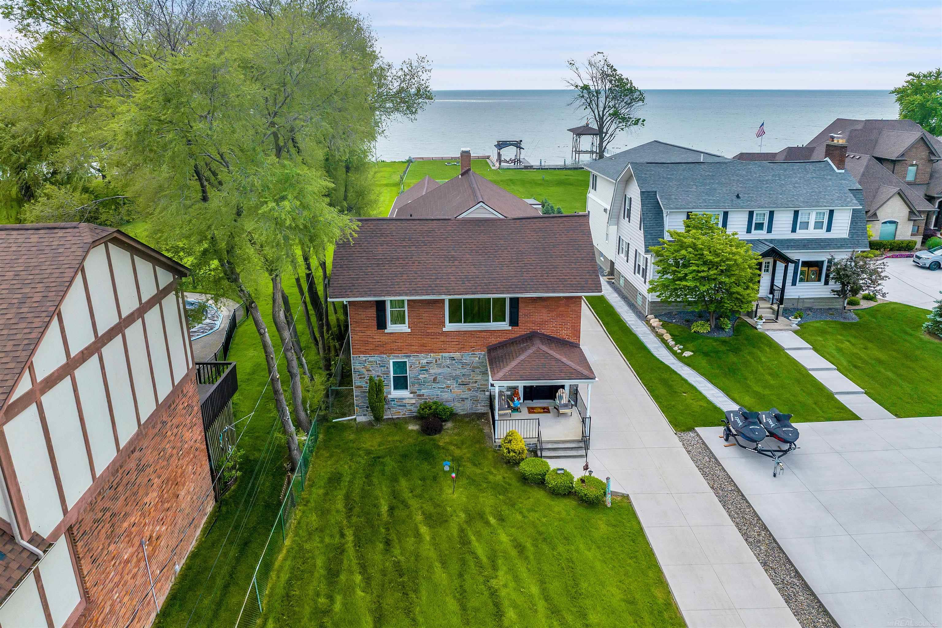 31224 Jefferson Ave. Avenue