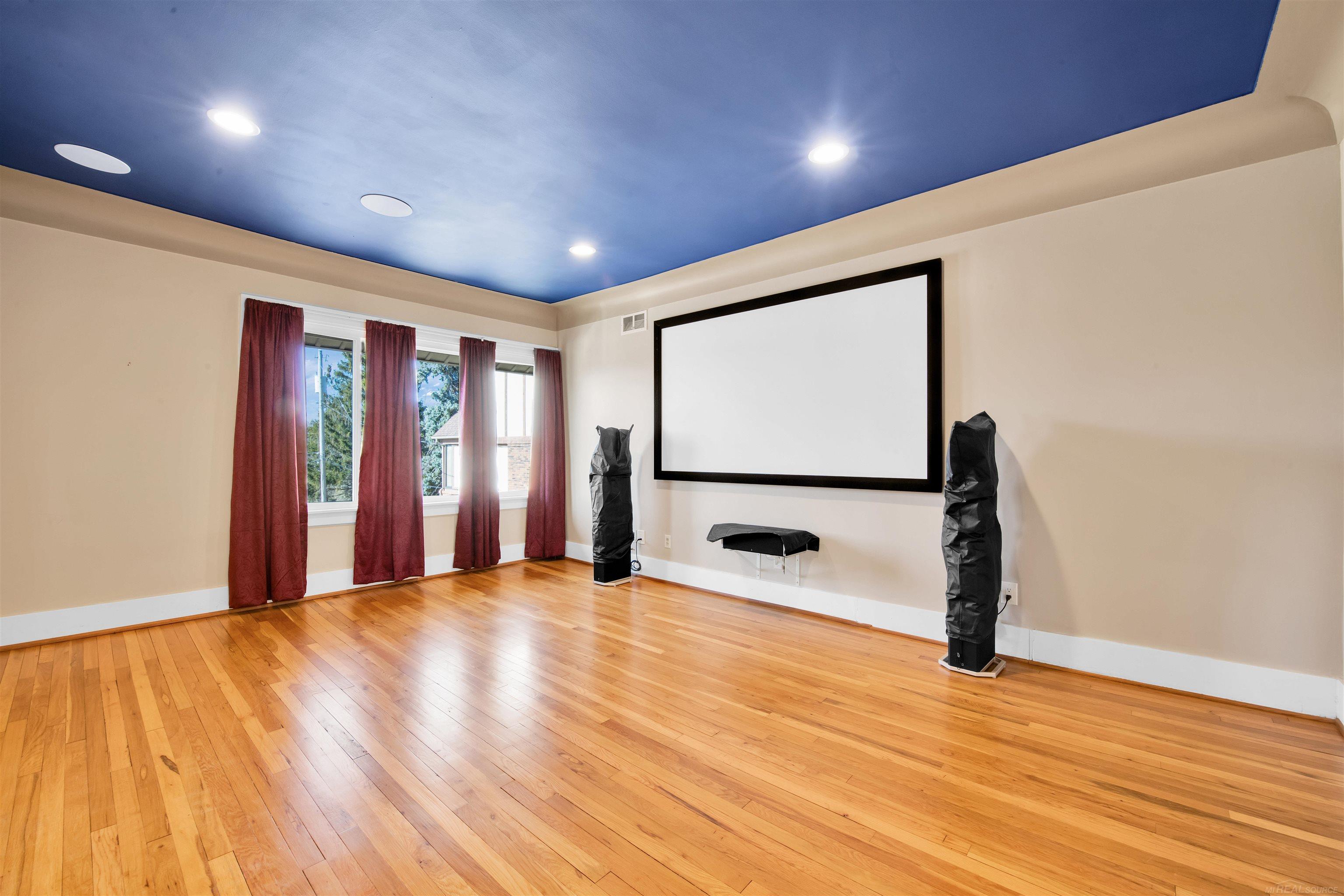 31224 Jefferson Ave. Avenue