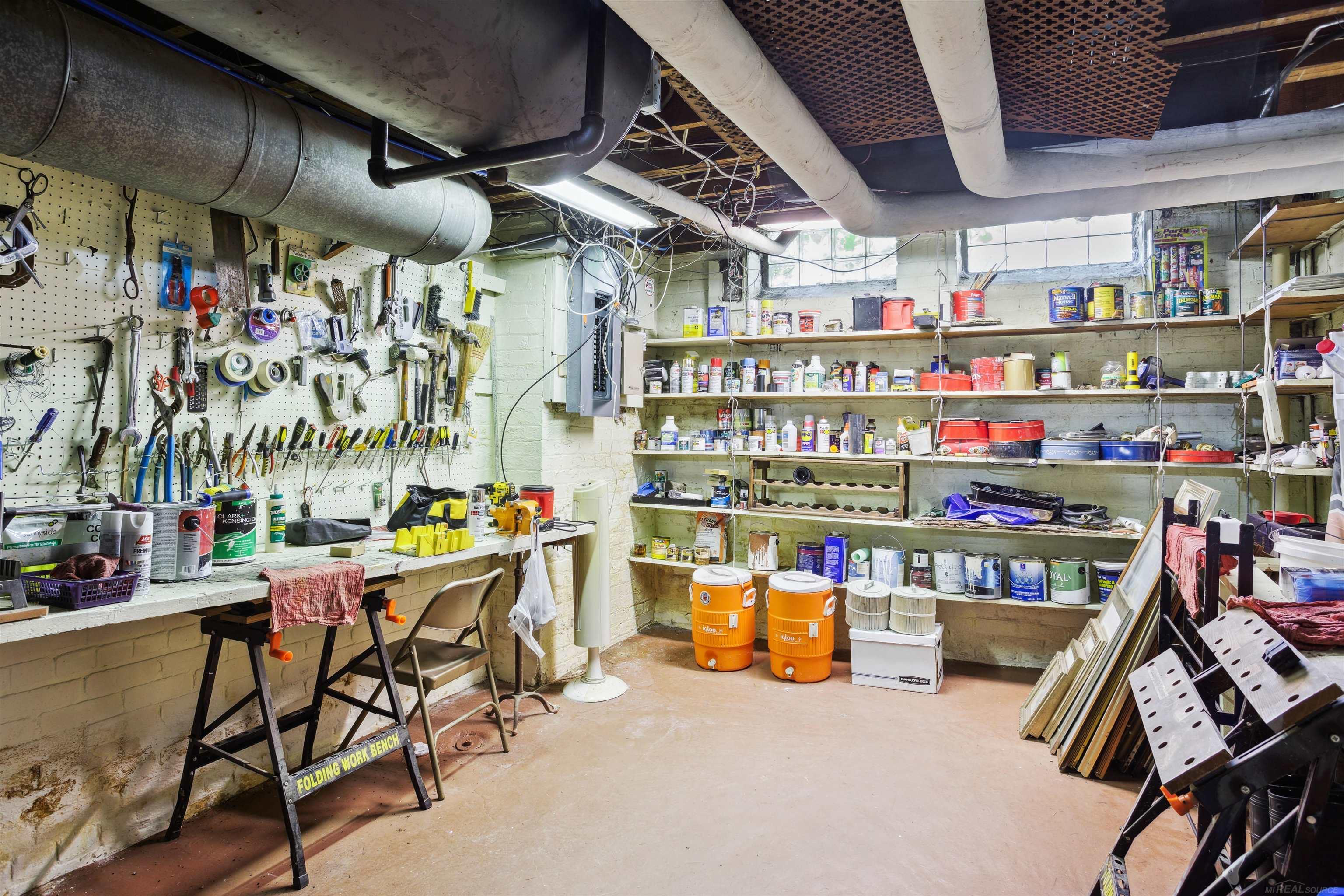 803 Lakepointe Street