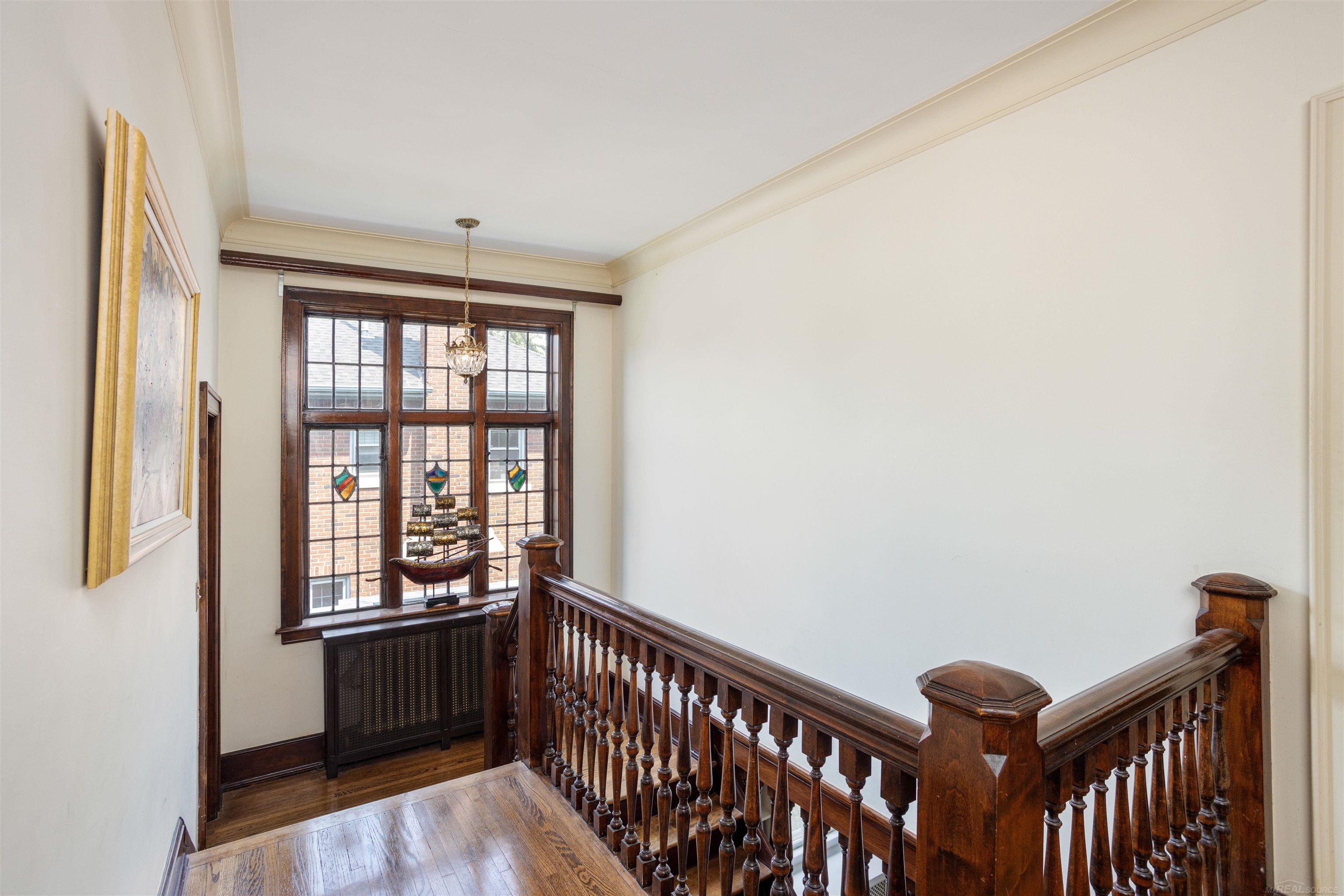 803 Lakepointe Street