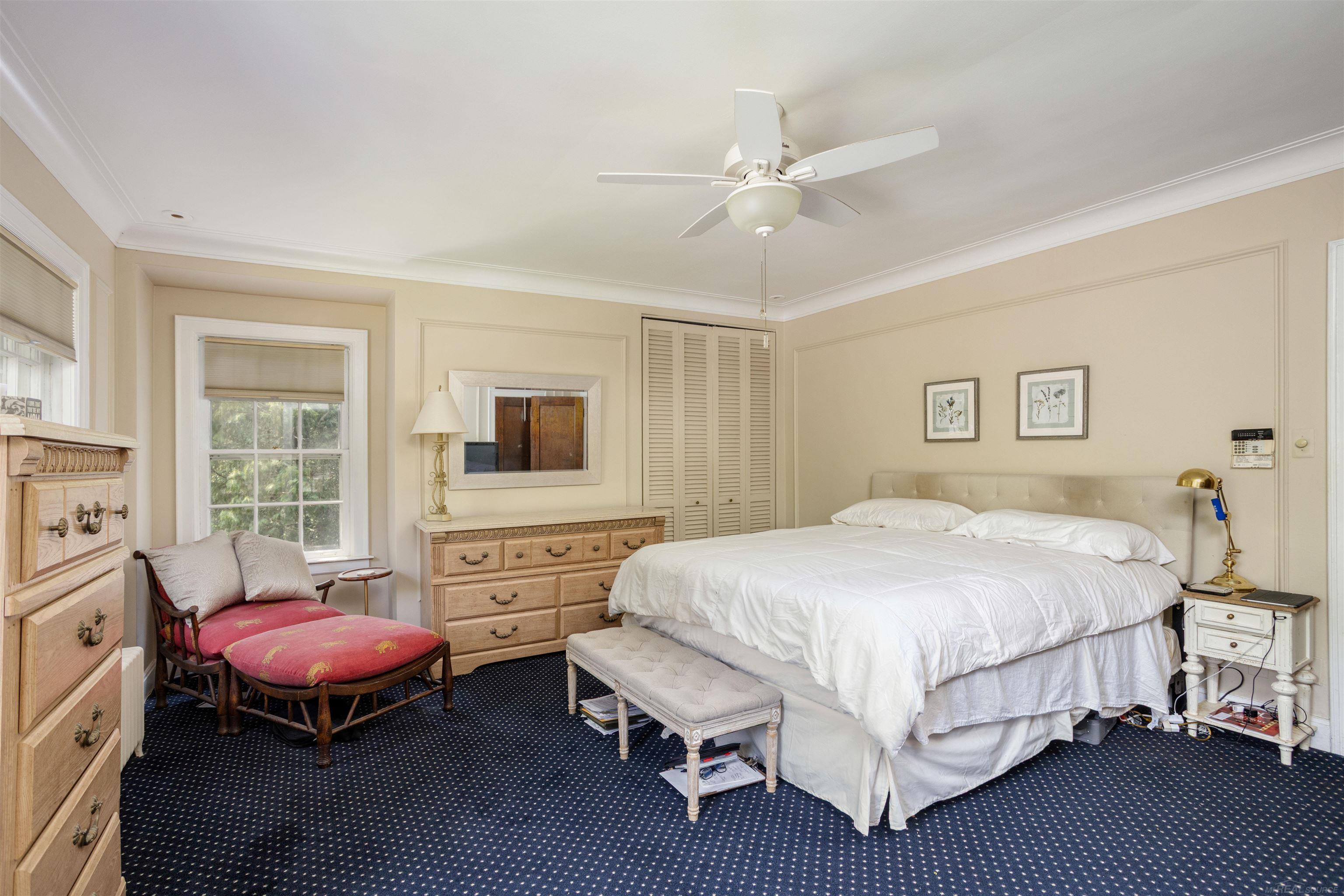 803 Lakepointe Street