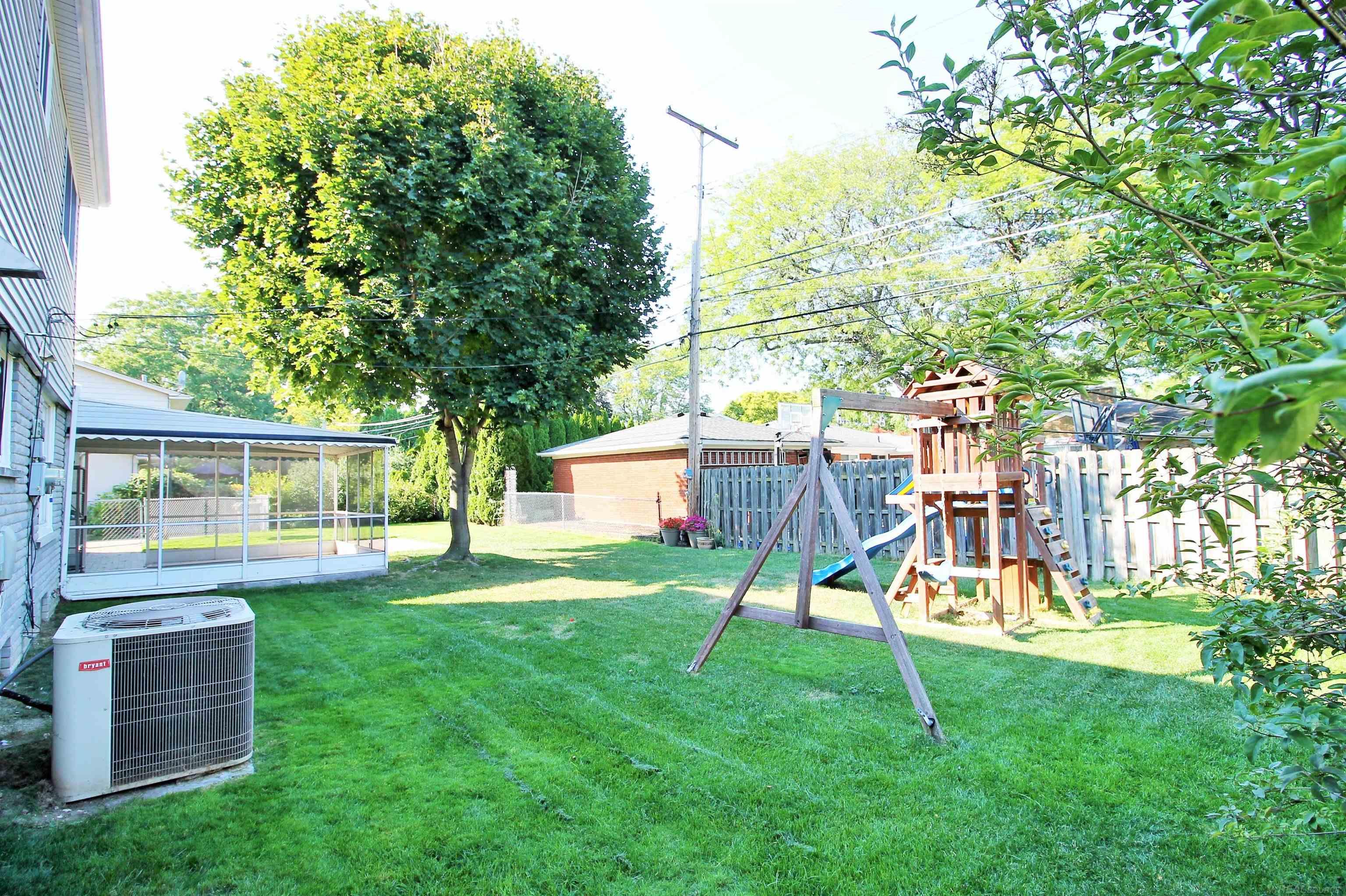 618 N Rosedale Court