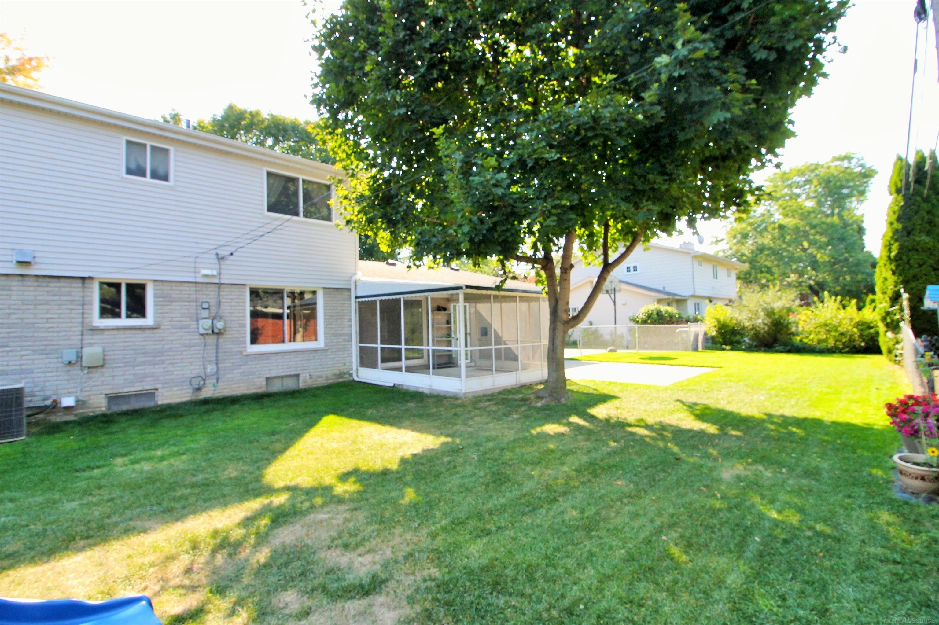 618 N Rosedale Court