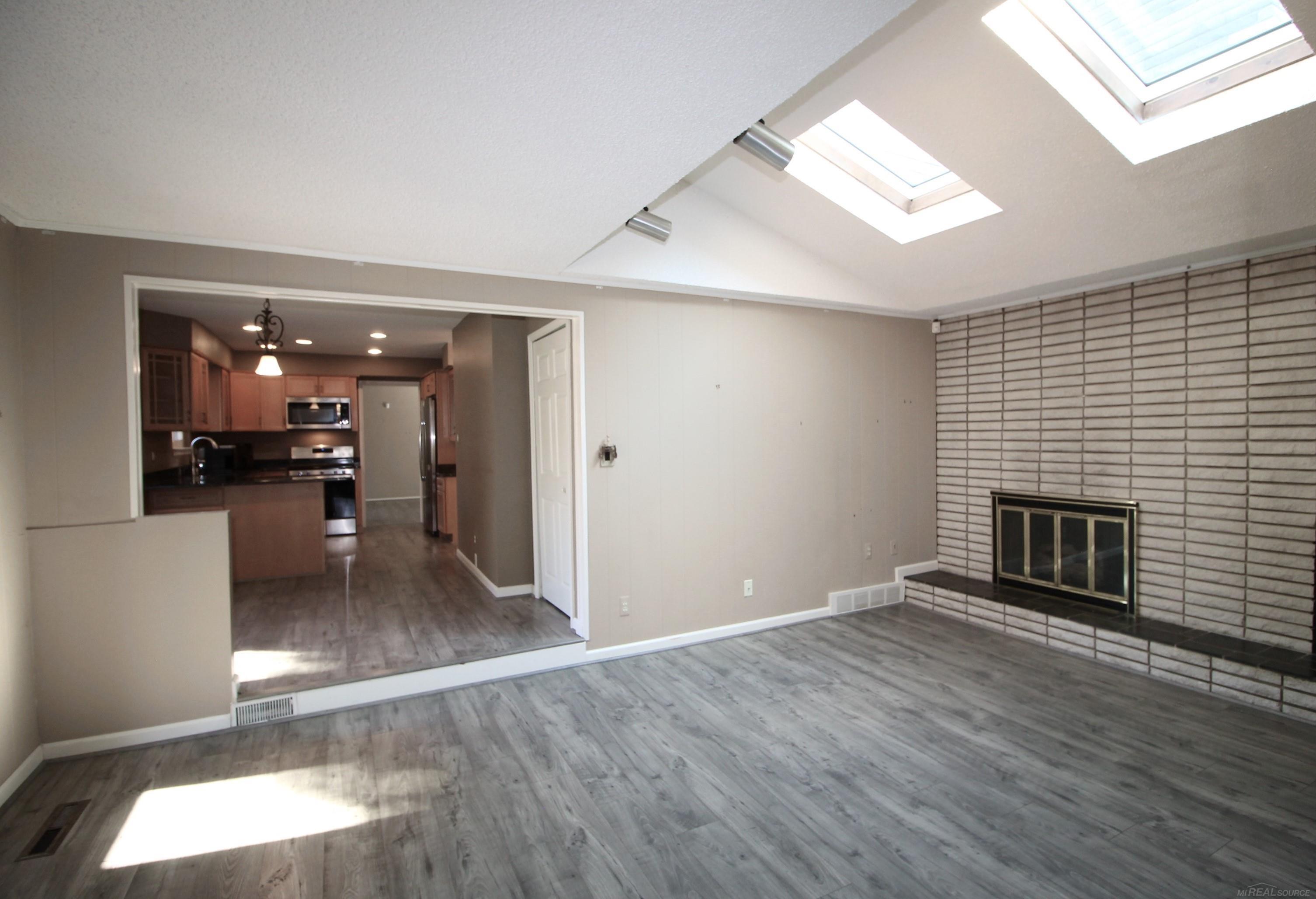 618 N Rosedale Court