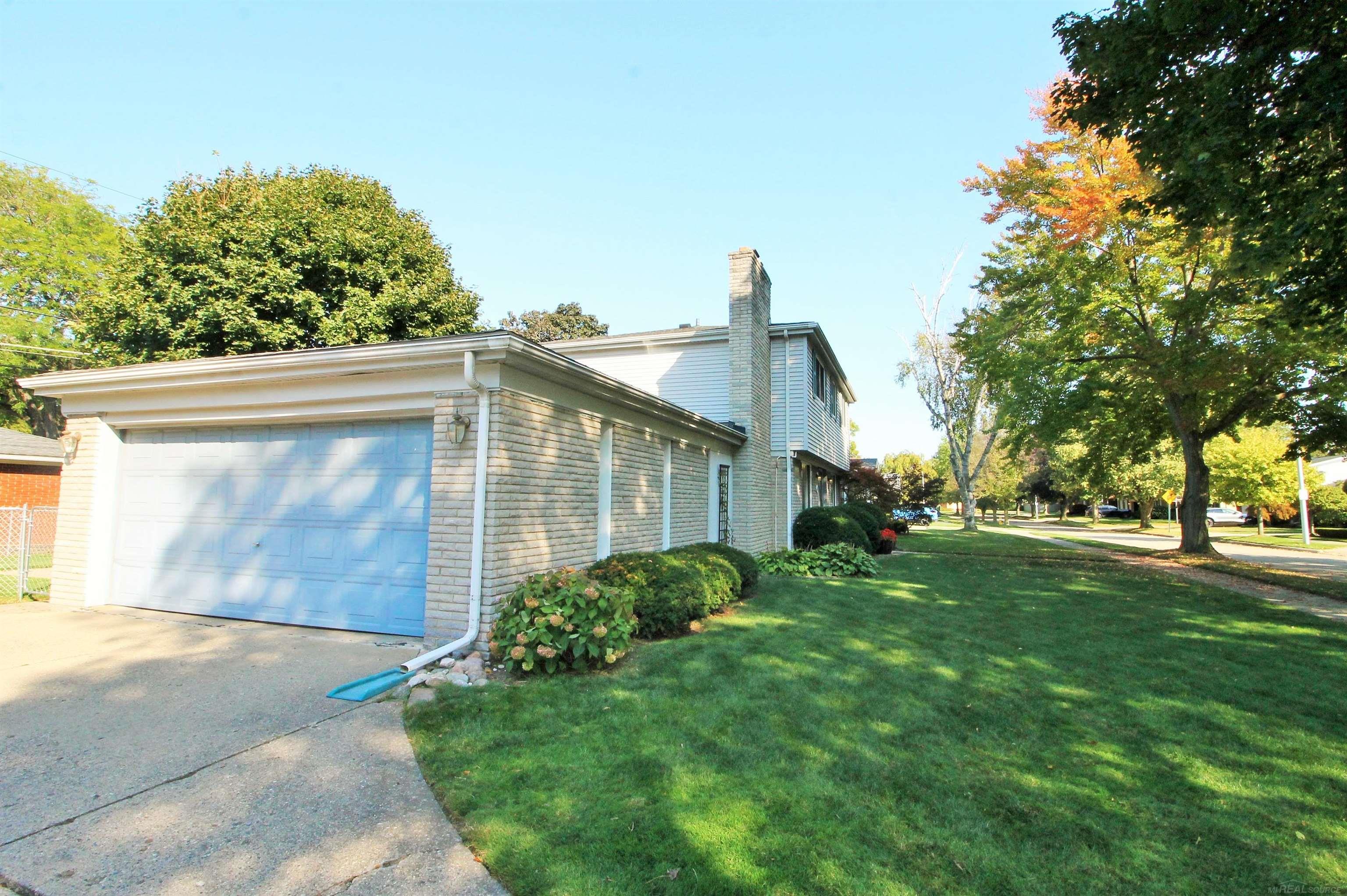 618 N Rosedale Court