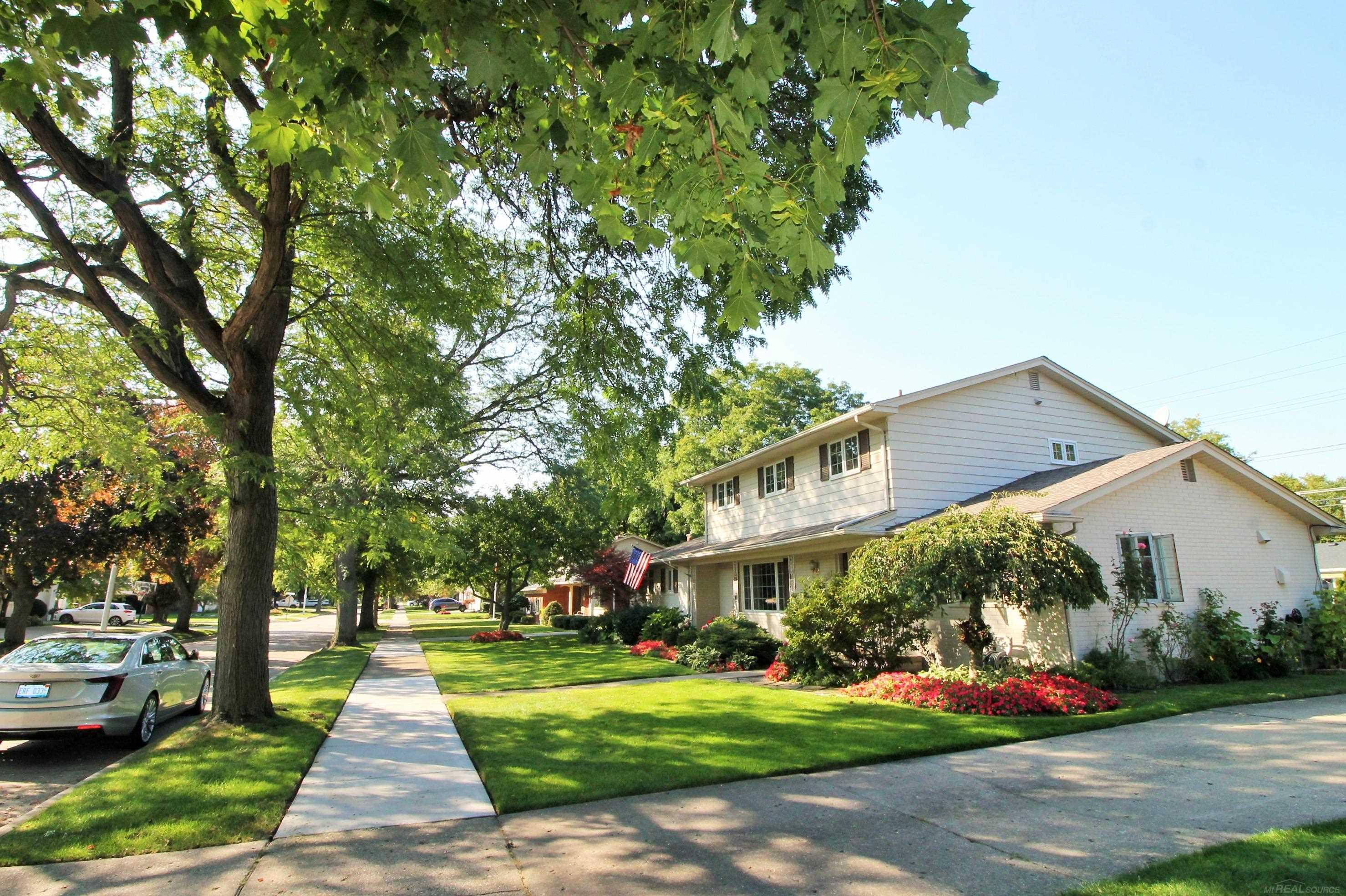 618 N Rosedale Court