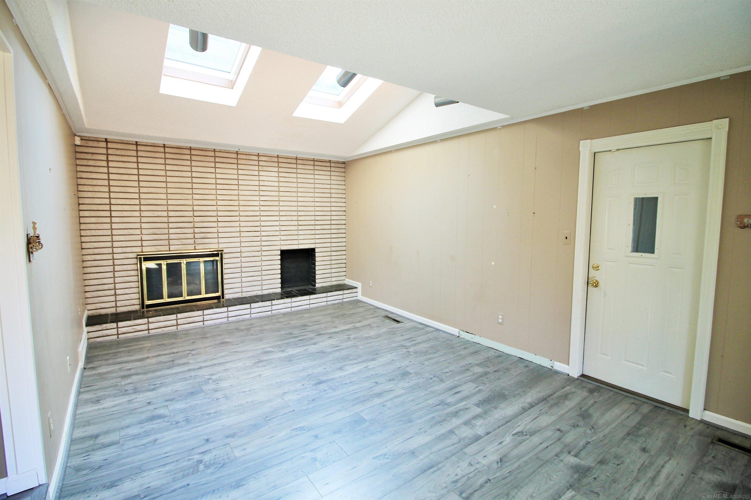 618 N Rosedale Court