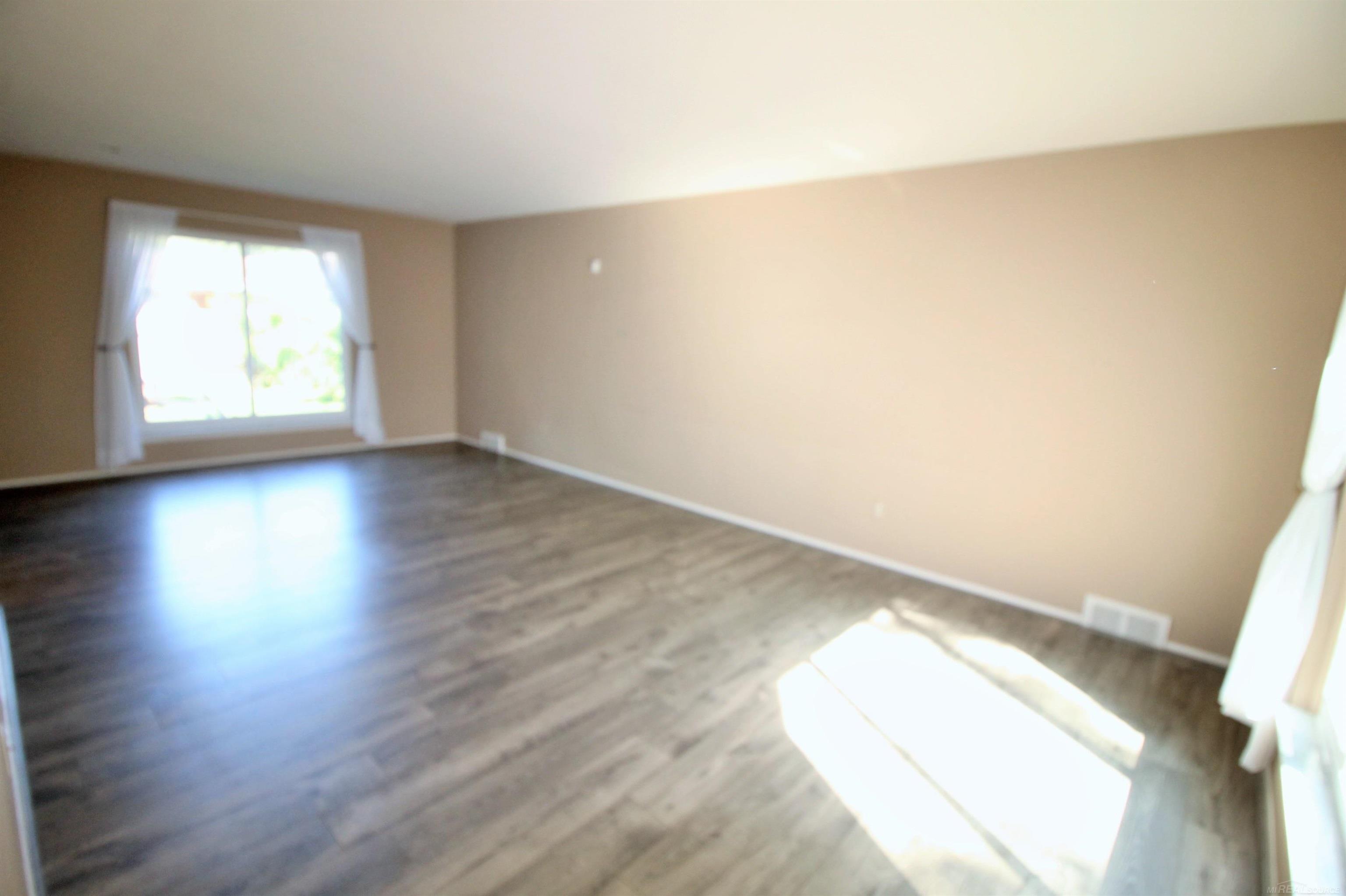 618 N Rosedale Court