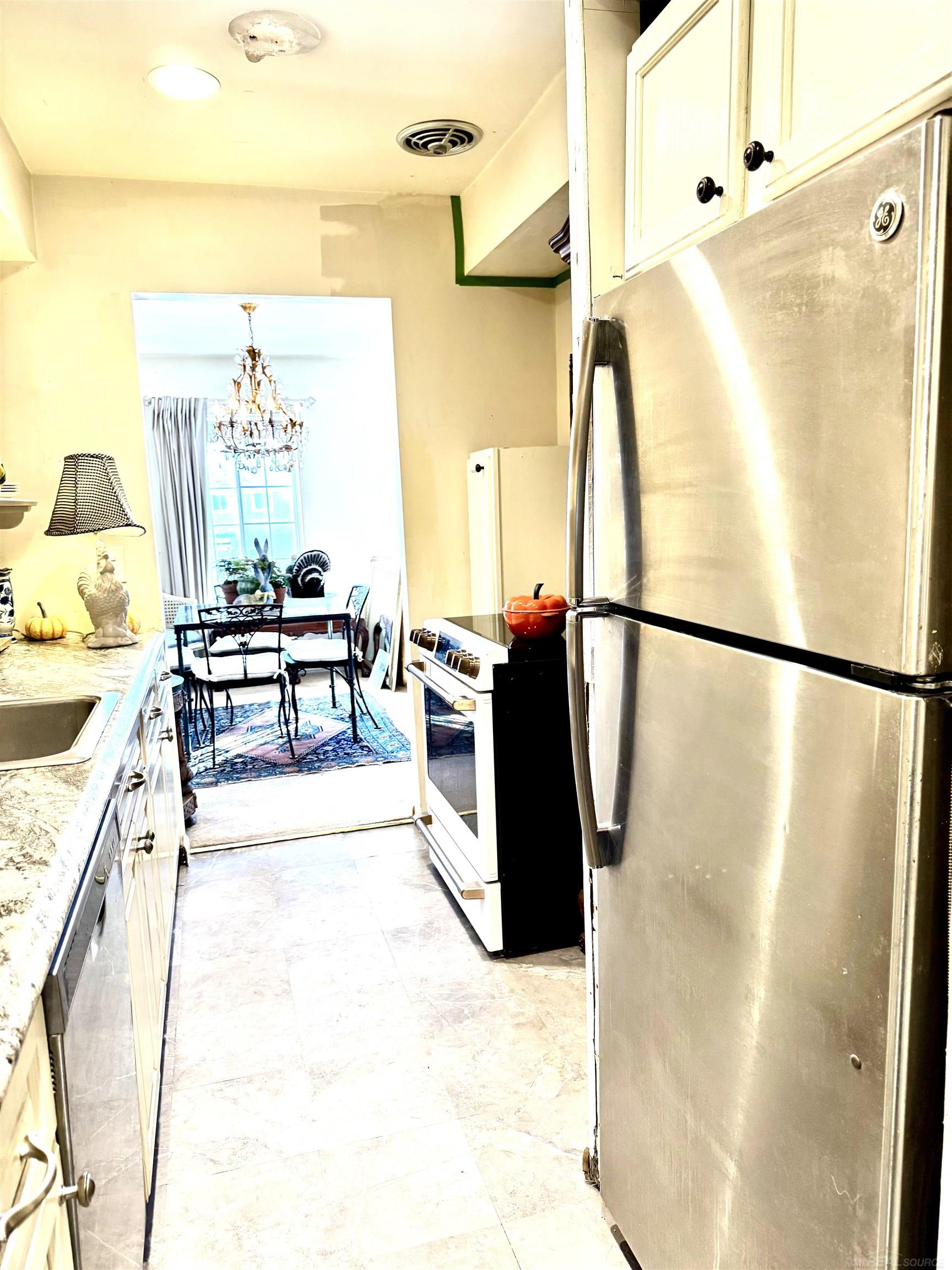 20881 Overlake Street