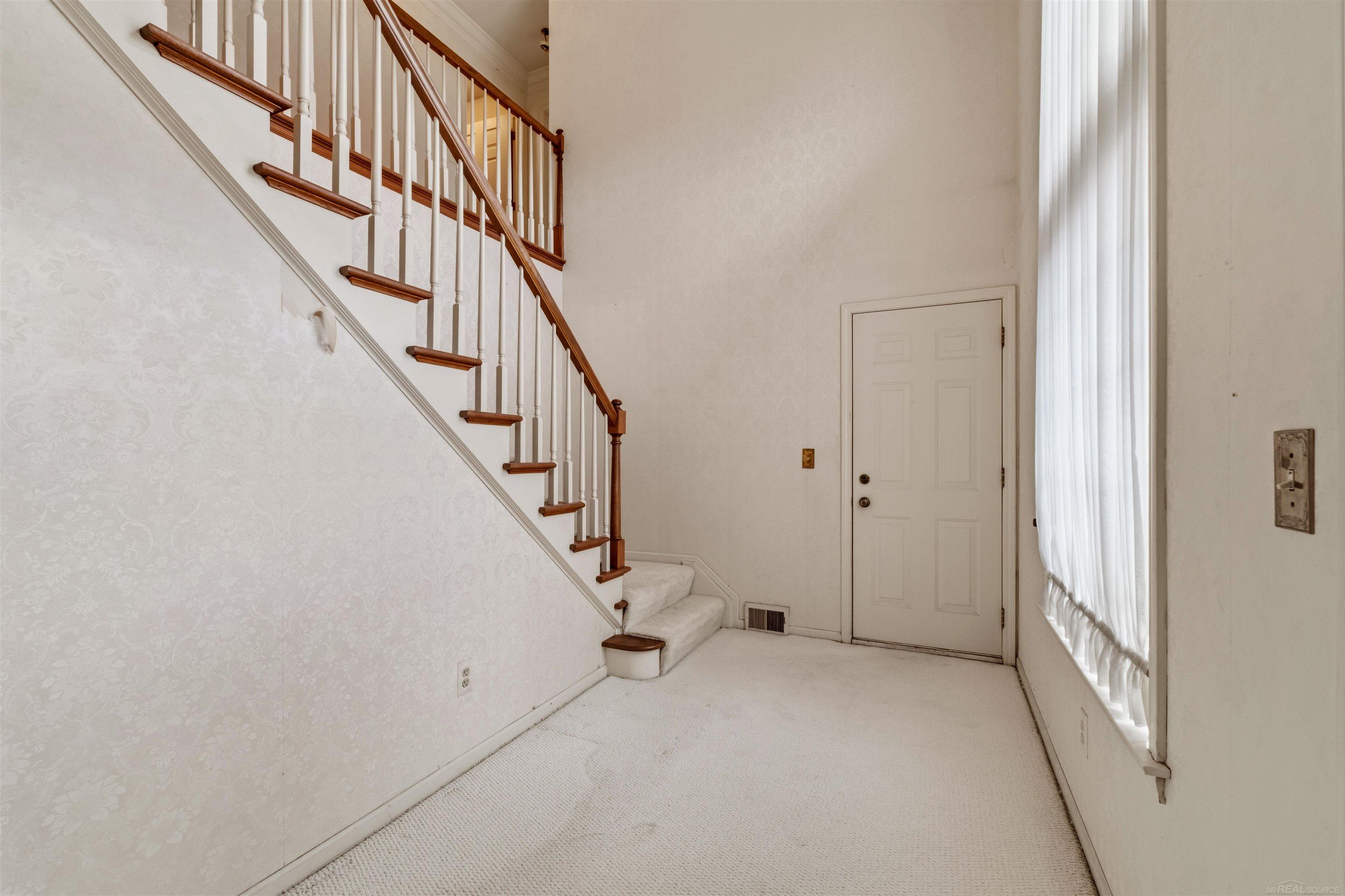 172 Windwood Pointe Avenue