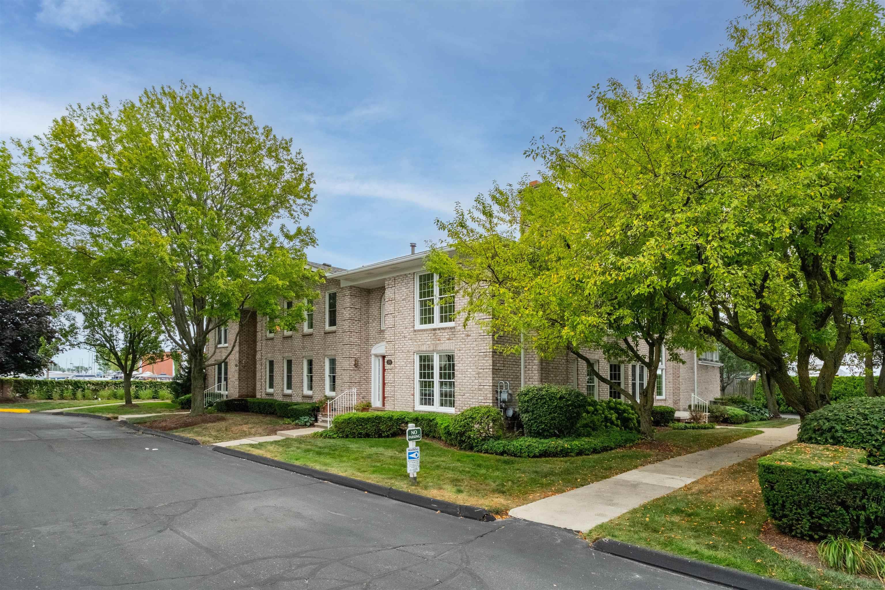 172 Windwood Pointe Avenue