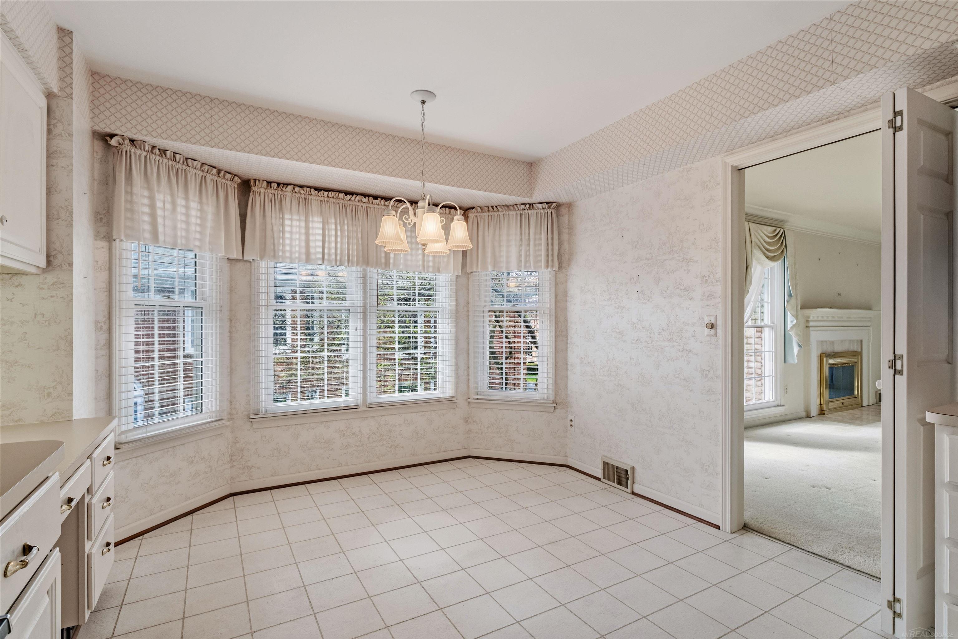 172 Windwood Pointe Avenue