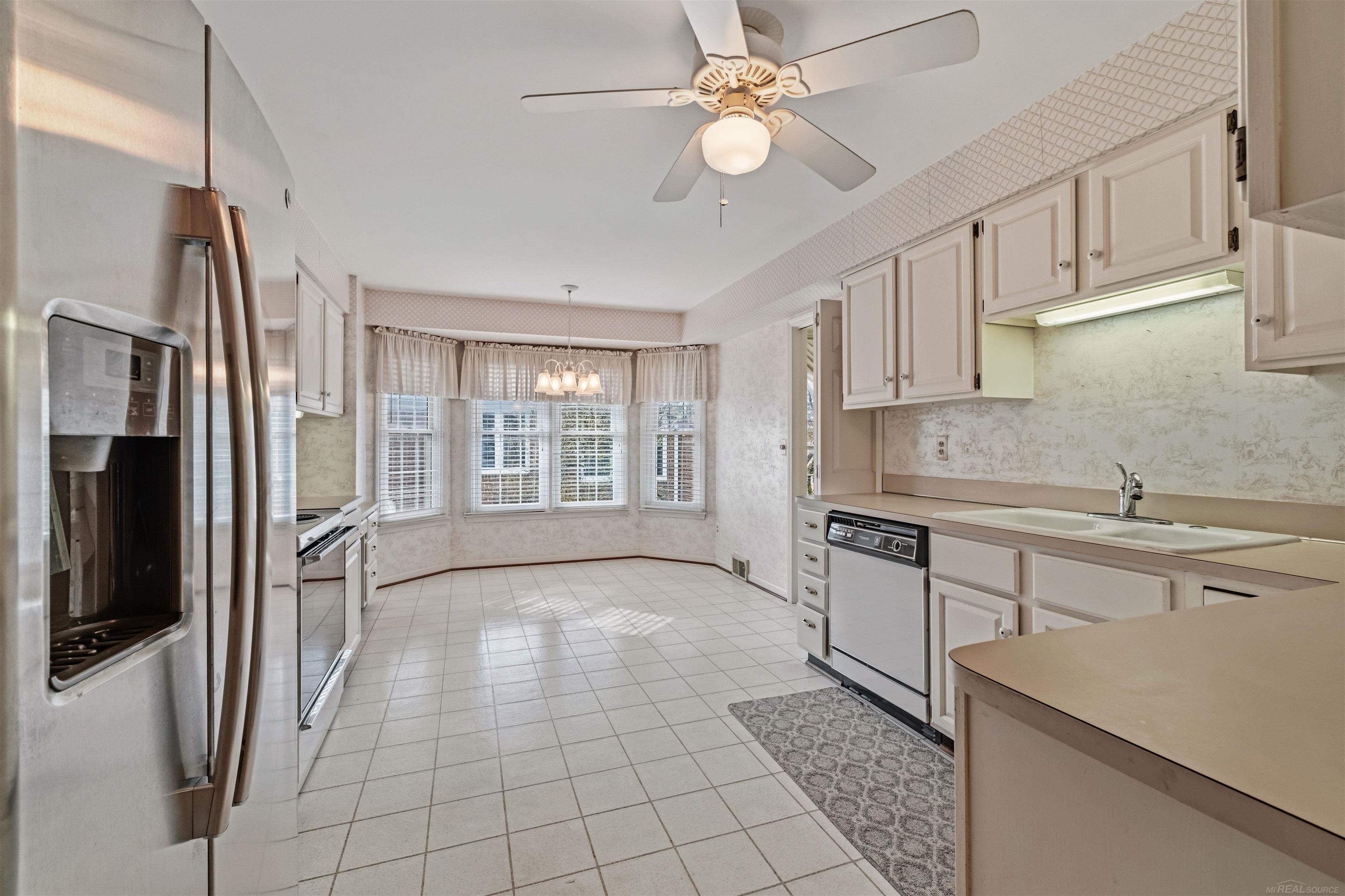 172 Windwood Pointe Avenue