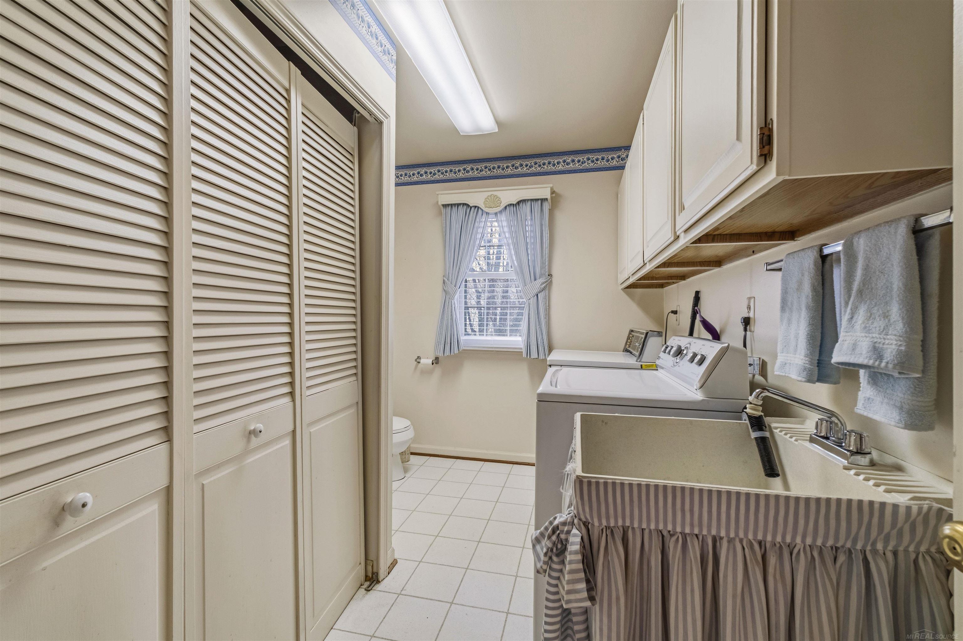 172 Windwood Pointe Avenue