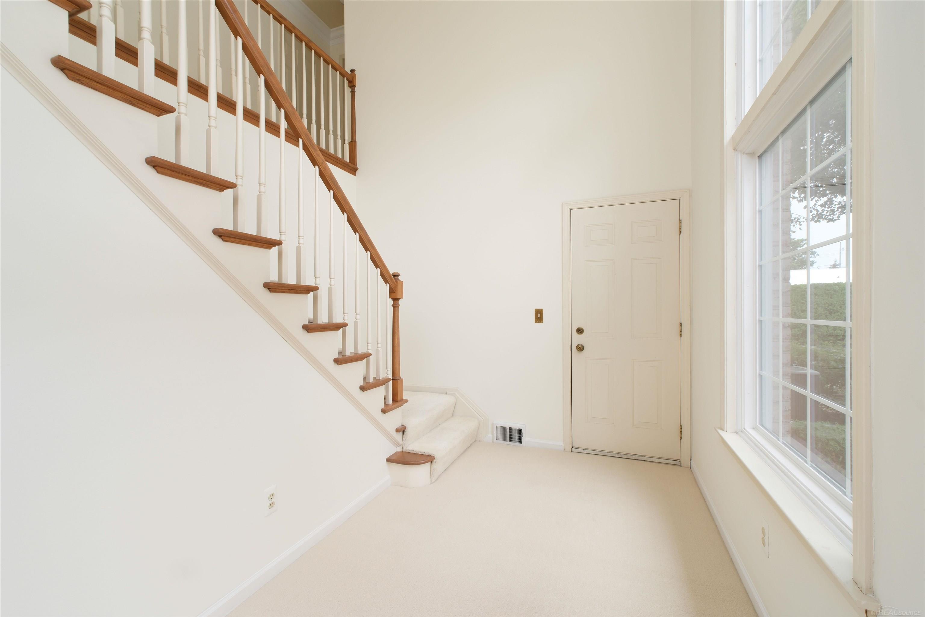 172 Windwood Pointe Avenue