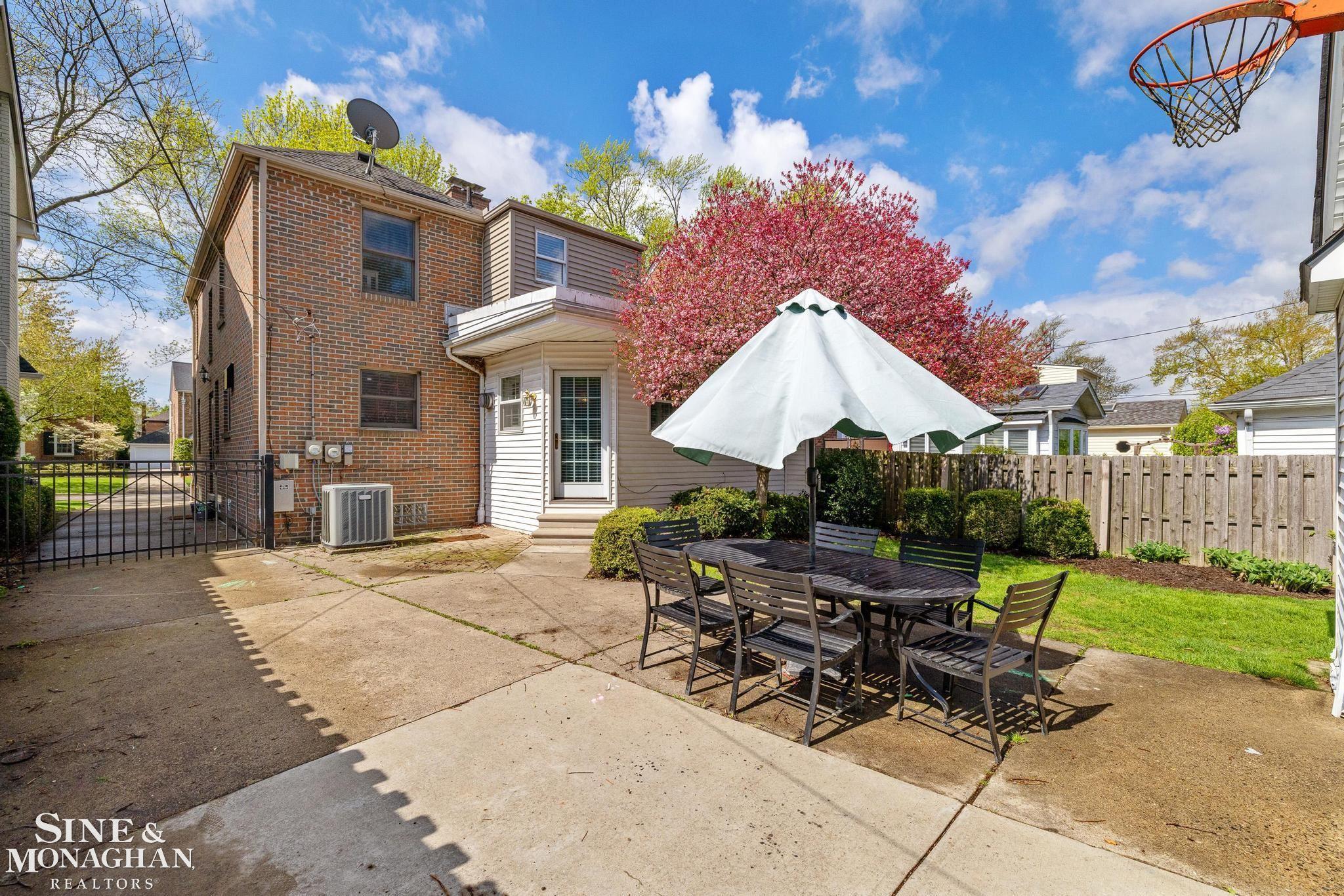 258 Merriweather Road