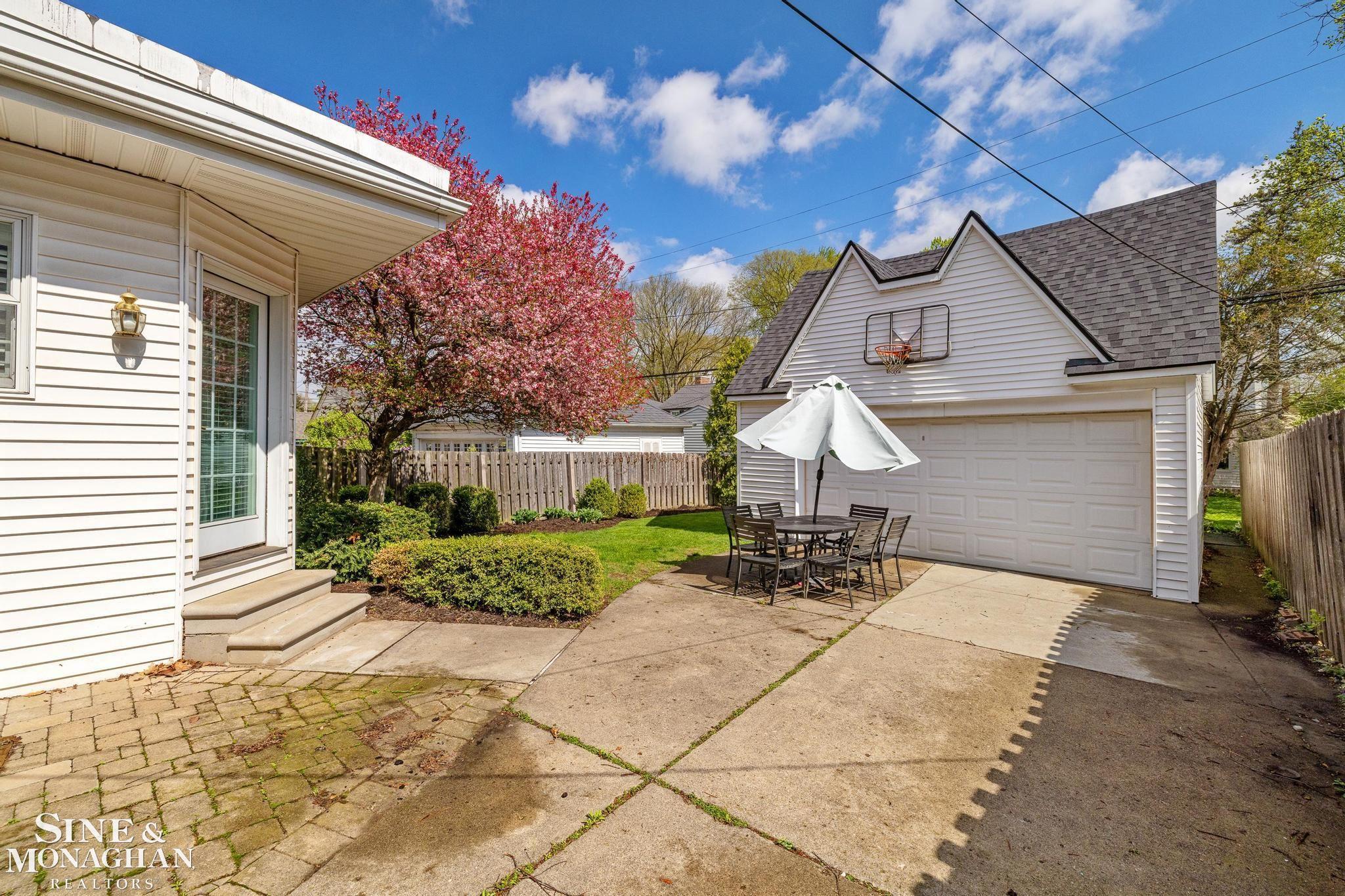 258 Merriweather Road