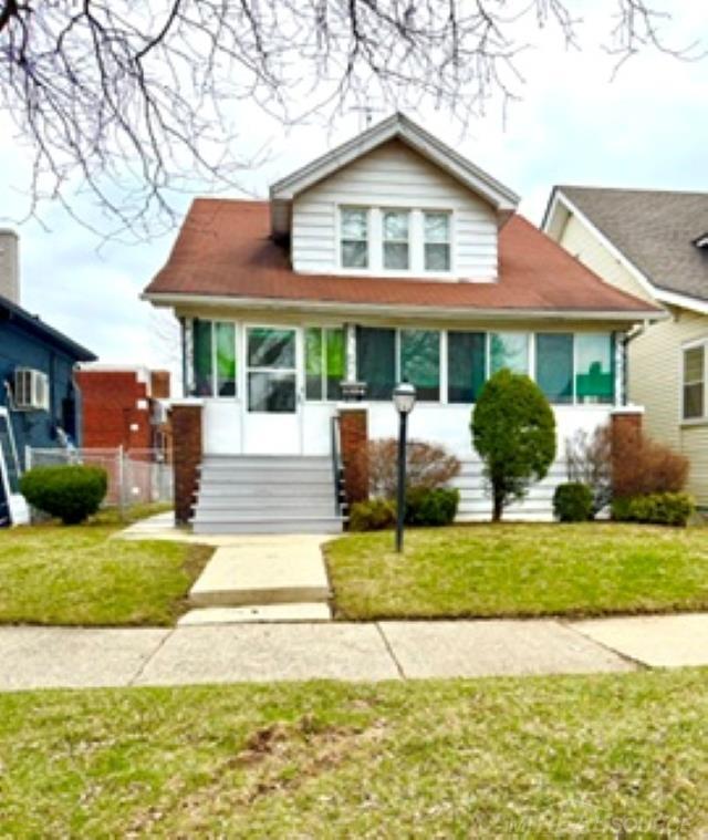 1384 Lakepointe Street